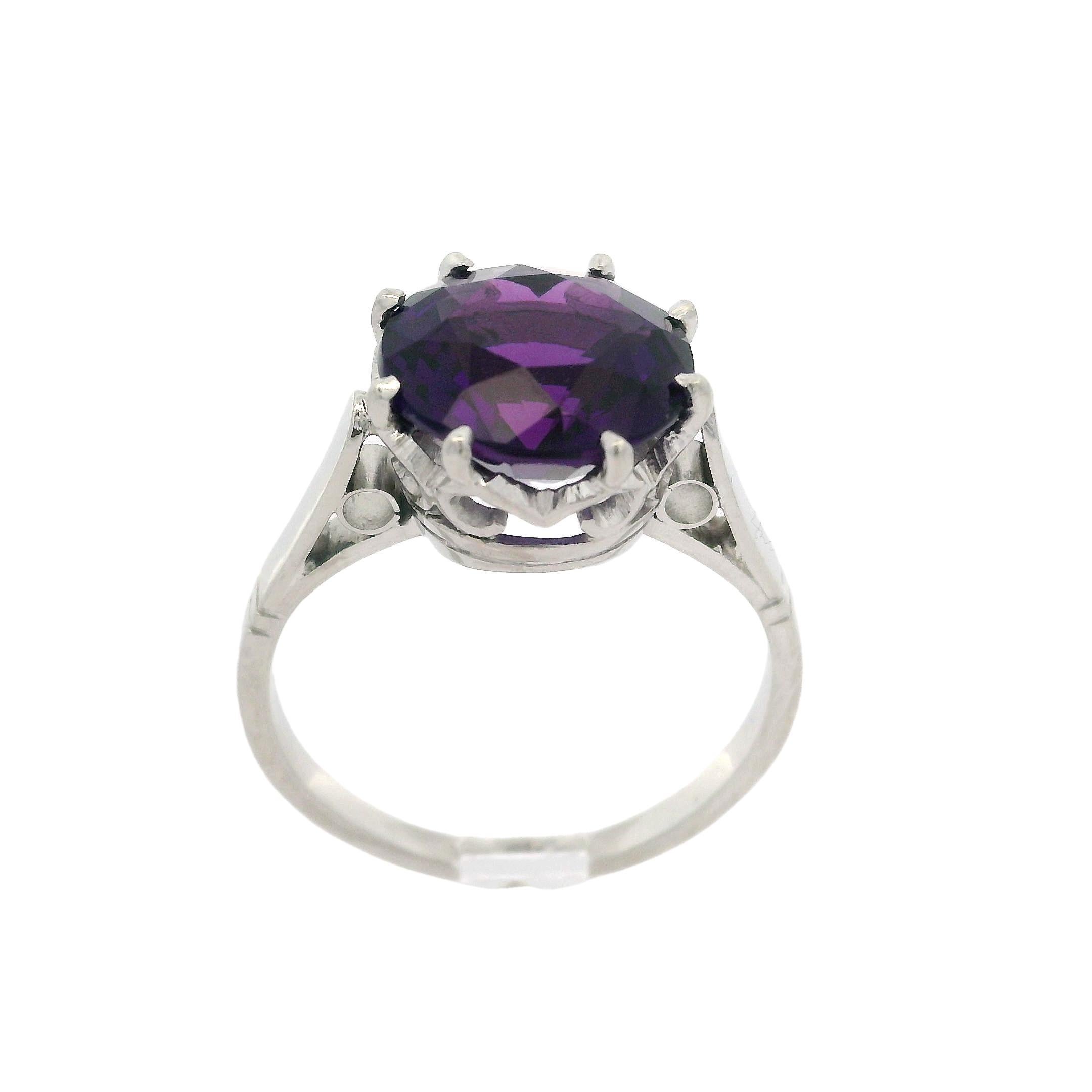Platin 3,25 Karat tiefer königlicher lila runder Amethyst Solitär Ring Vintage im Angebot 3