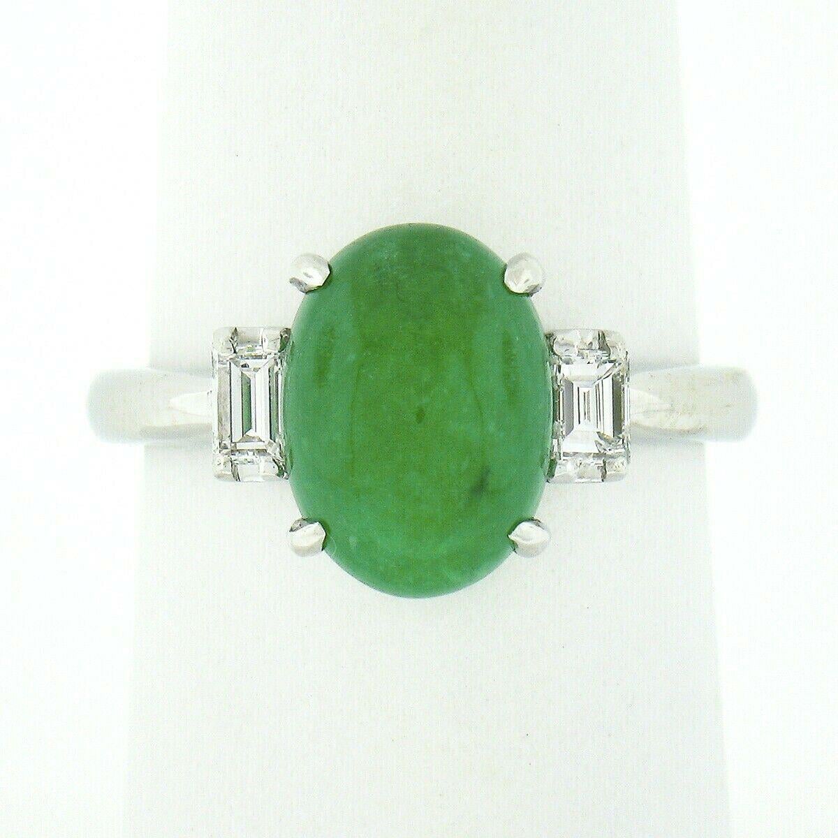 Taille ovale Bague vintage à 3 pierres en platine avec jade vert pomme ovale et diamants baguettes de 3,82 carats certifiés GIA en vente