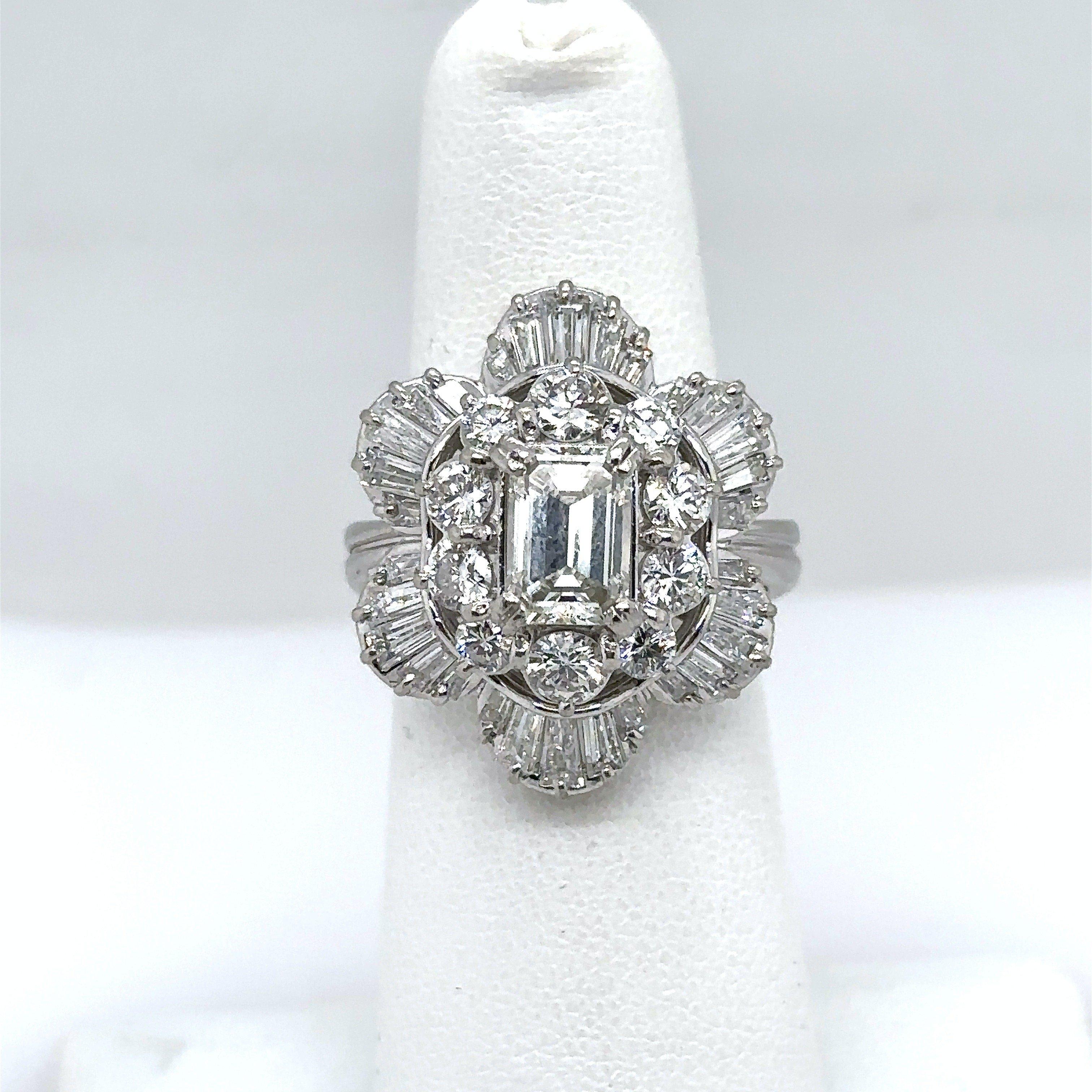 Vintage Platinum 3CT Diamond Floral Cocktail Ring In Good Condition For Sale In Los Angeles, CA