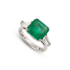 Vintage Platinum 4.35ctw Gia Green Emerald Diamond Three Stone Cocktail Ring