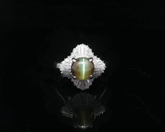 Vintage Platinum 4.53ct Cabochon Cat's Eye w/ Diamond Target Wavy Ballerina Ring
