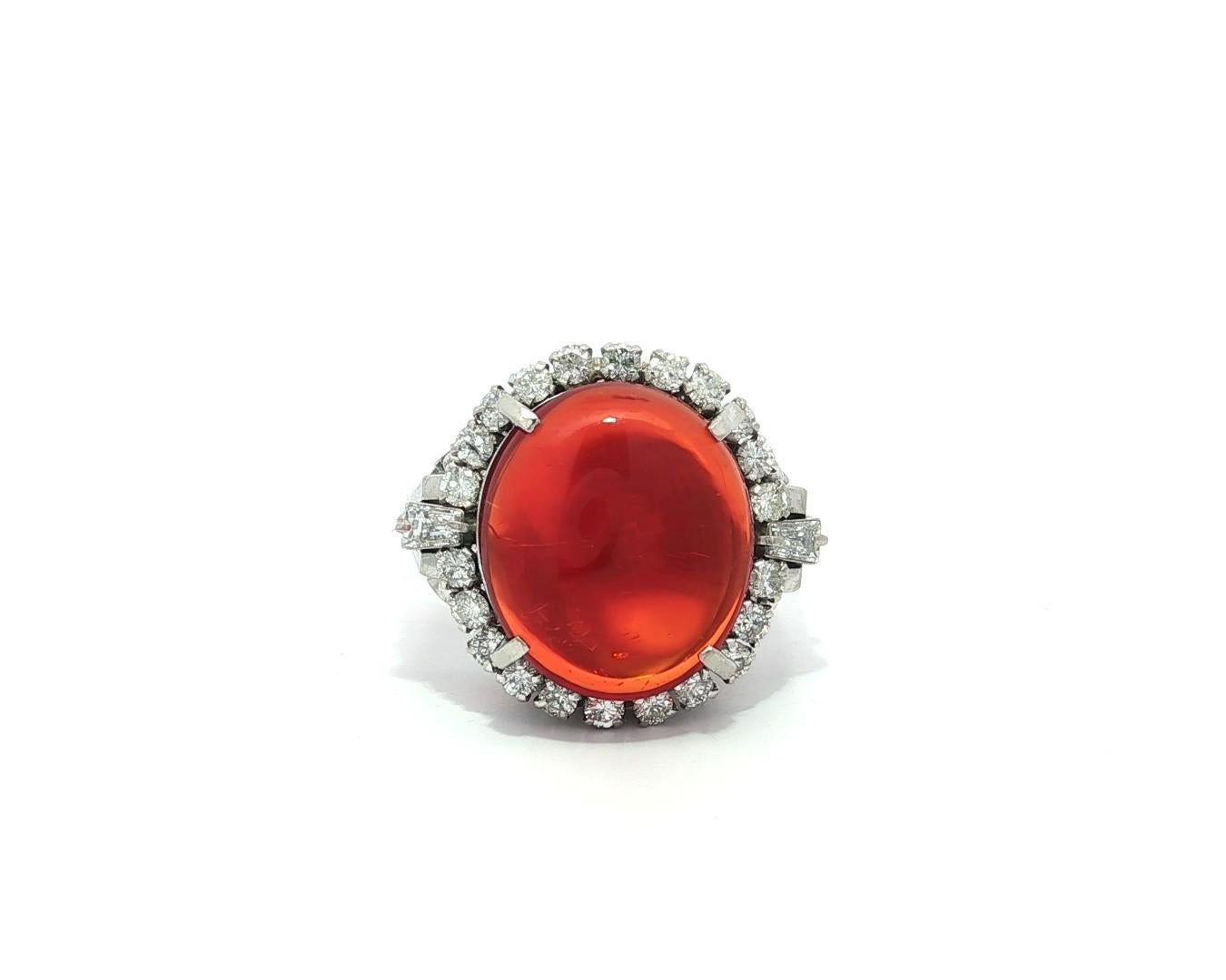 --Pietre: --
(1) Opale di fuoco naturale autentico - taglio cabochon ovale - incastonato - colore arancione vivo e profondo - bel colore vivace - taglio netto 14,1x12,3mm / 4,15ct (esatto)
Numerosi diamanti naturali autentici - 2 Baguette e 22 tondi