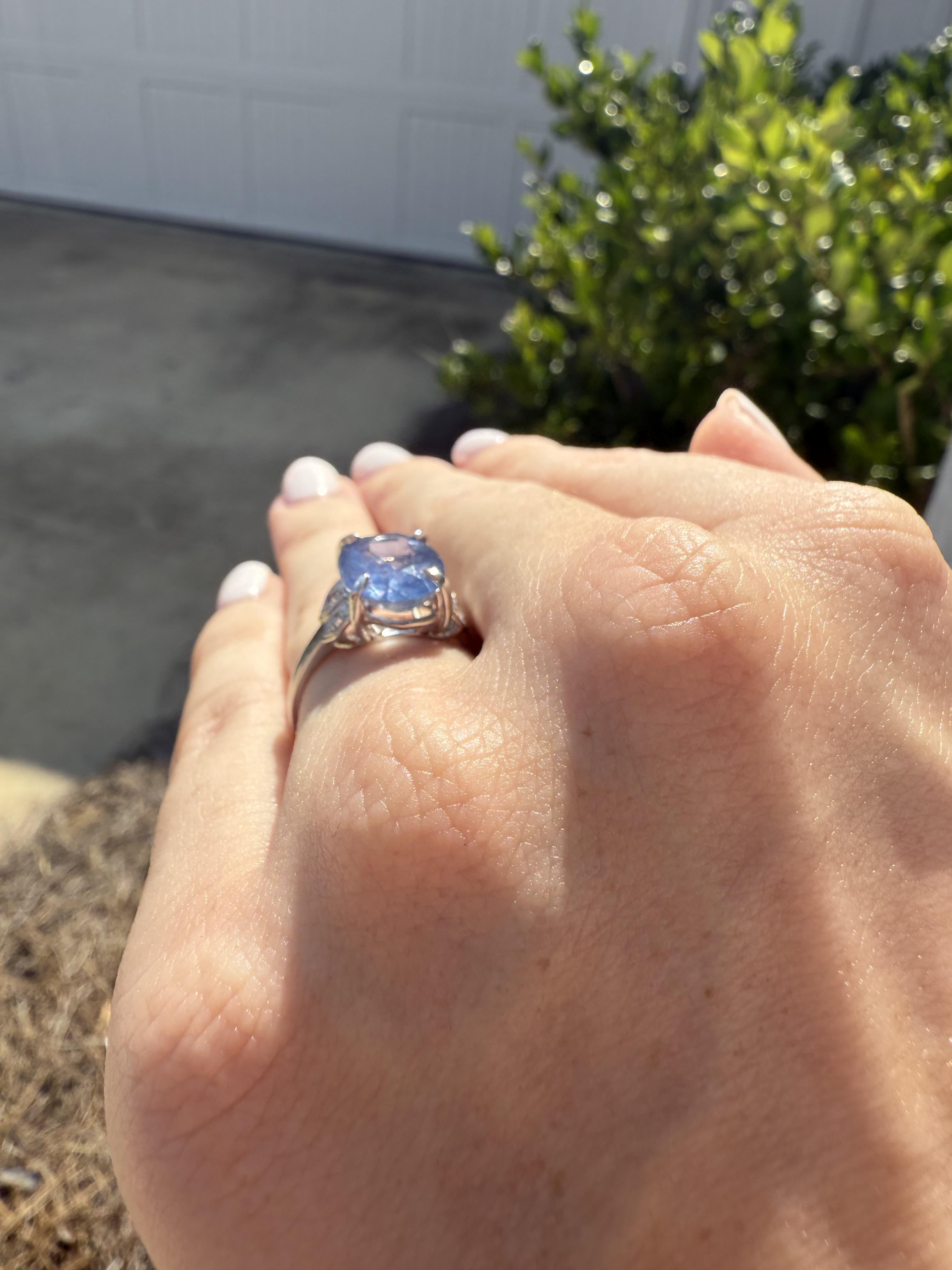 Anillo vintage de platino con zafiro de Ceilán de 5,11 quilates GIA sin calor en Bueno estado para la venta en Montgomery, AL