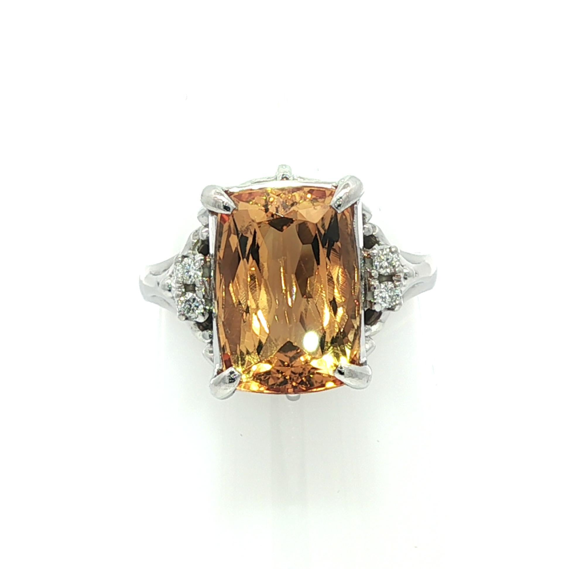 Bague Vintage en Platine 5.52ctw Long Cushion Golden Precious Topaz Diamond Accents en vente