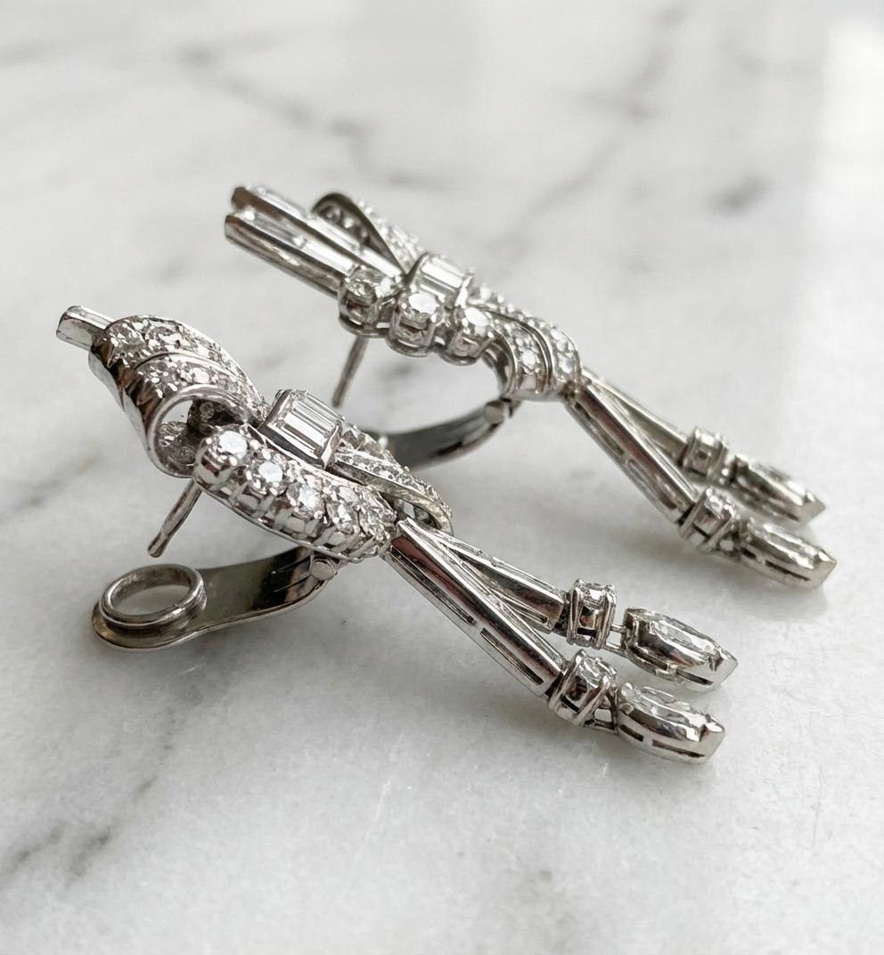 Pendientes colgantes vintage de platino con diamantes VS de 6,28 quilates, certificados Retro en venta