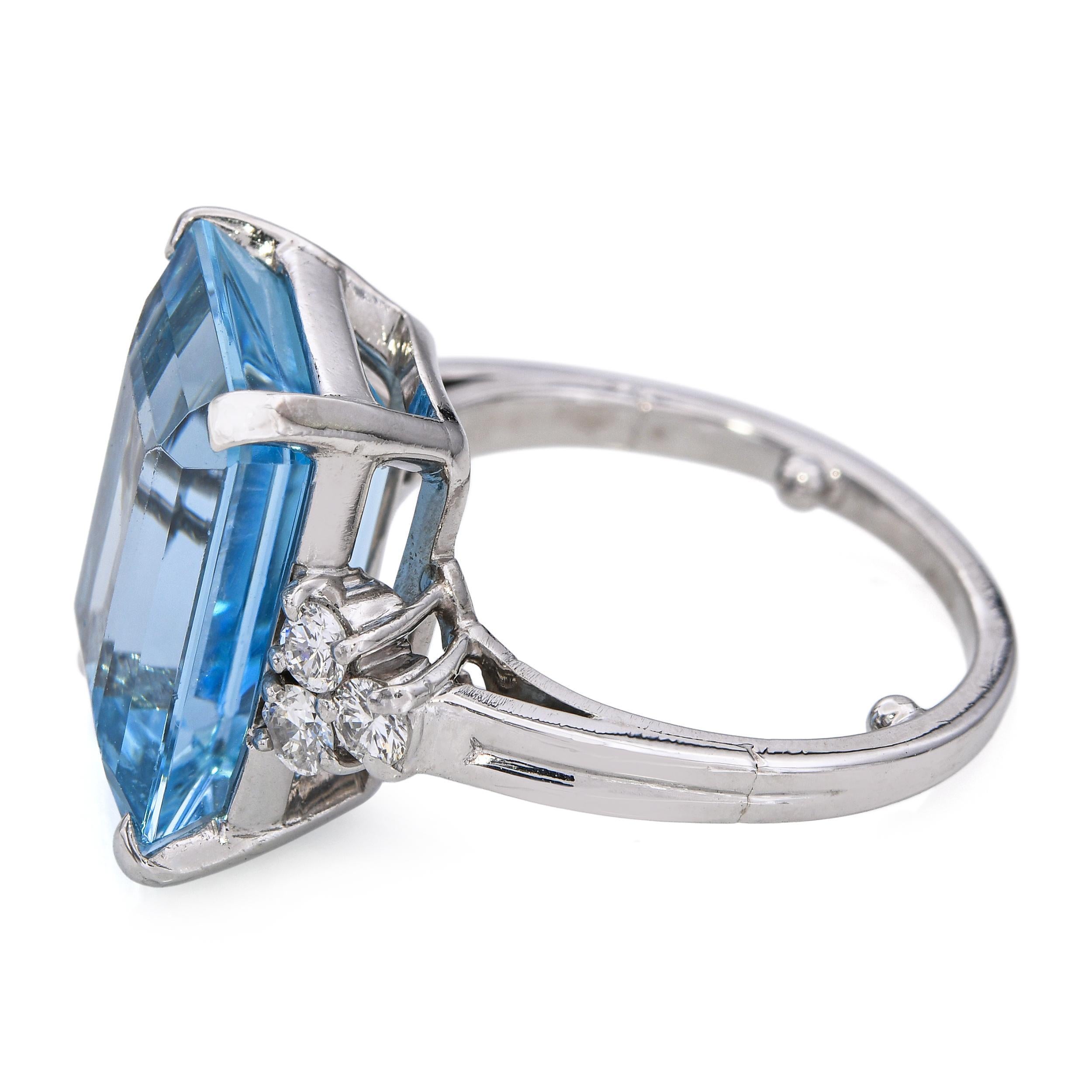 Women's Vintage Platinum 7.50ct Aquamarine and Diamond Cocktail Ring For Sale