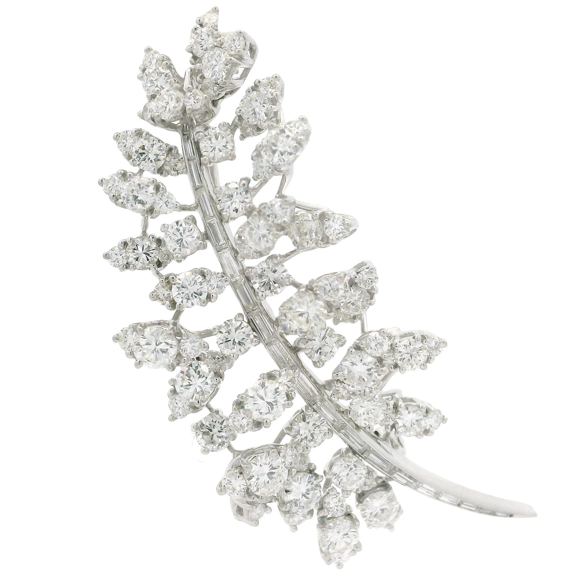 Vintage Platinum 7.50ctw Baguette & Round Diamond Cluster Leaf Floral Pin Brooch For Sale 6