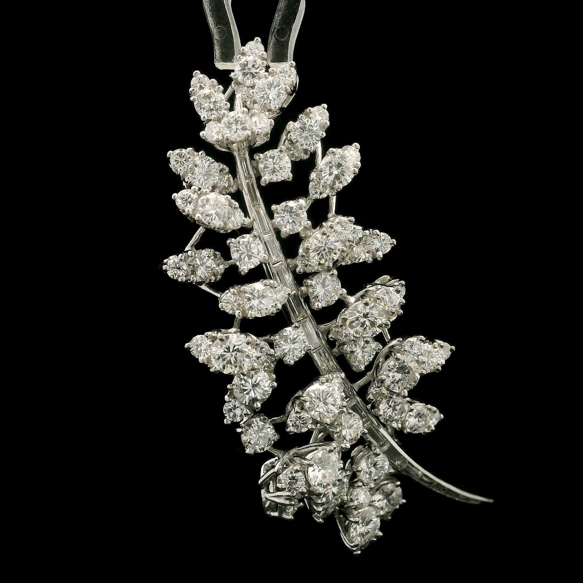 Vintage Platinum 7.50ctw Baguette & Round Diamond Cluster Leaf Floral Pin Brooch For Sale 4