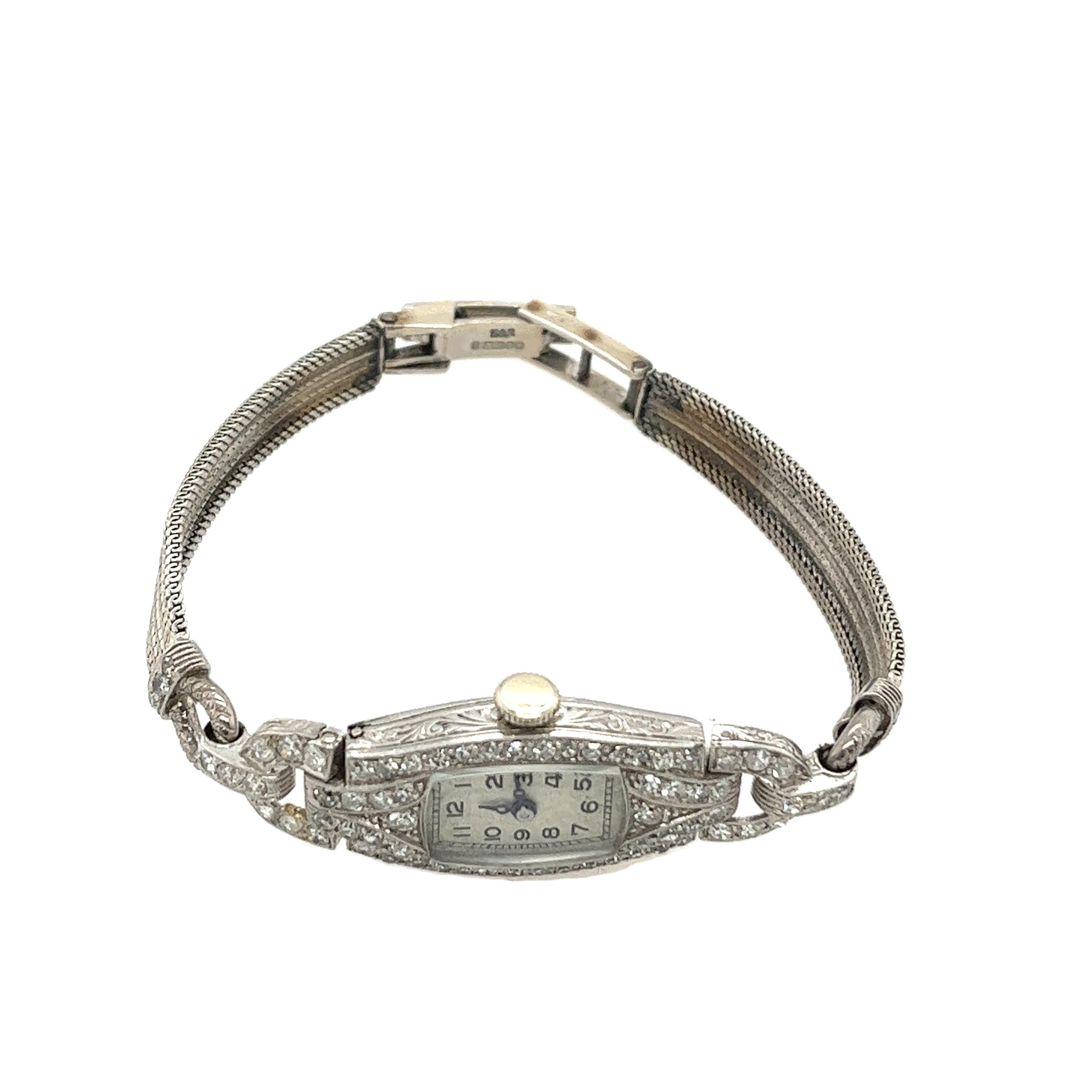 Montre Vintage pour dames en platine et or blanc 9ct avec diamants en vente 1
