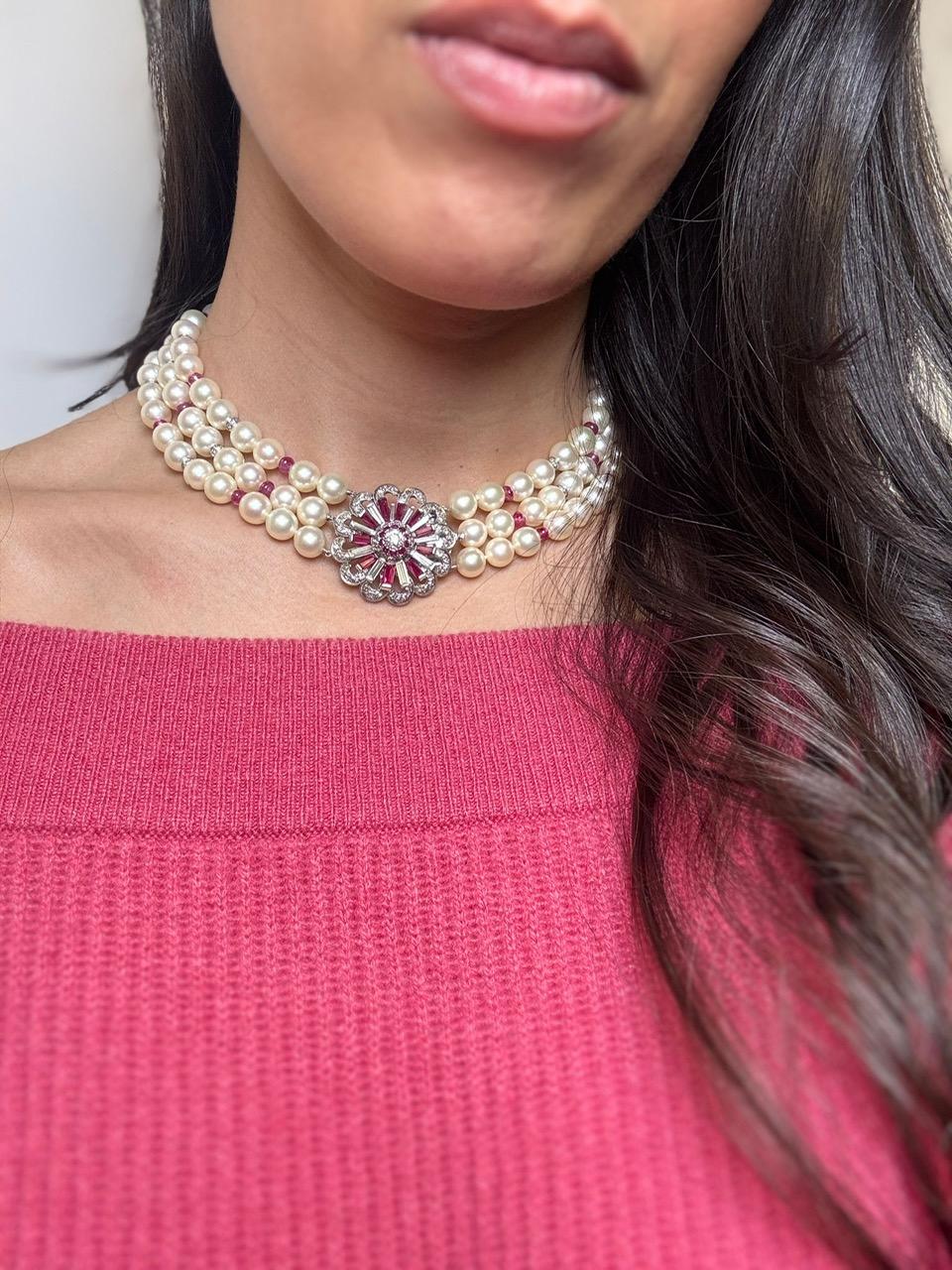 Vintage Platinum and 14K Gold Pearl Necklace with Ruby and Diamond Floral Clasp For Sale 3