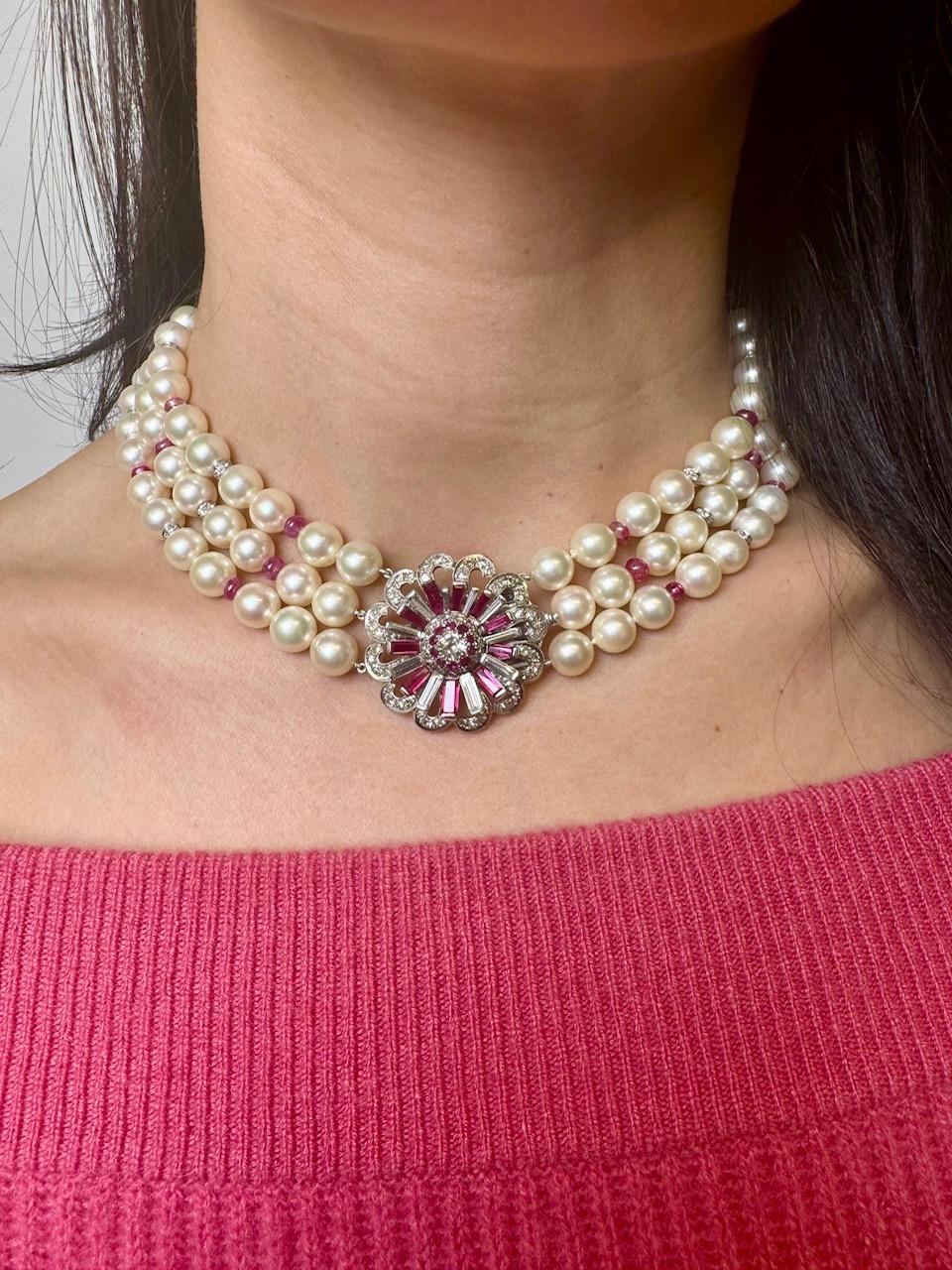 Vintage Platinum and 14K Gold Pearl Necklace with Ruby and Diamond Floral Clasp For Sale 4