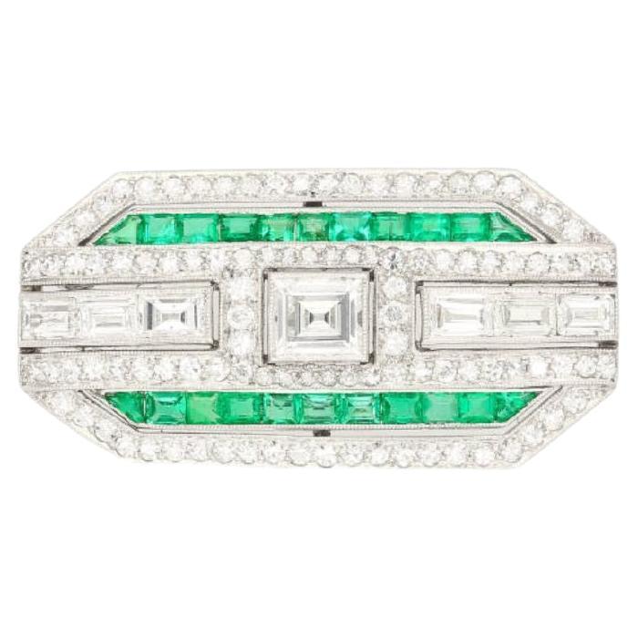 Vintage Platinum and 18k White Gold Brooch with Diamonds and Emerald For Sale