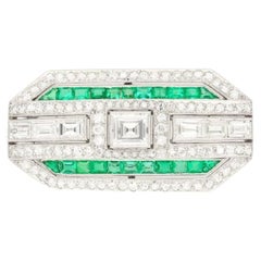 Vintage Platinum and 18k White Gold Brooch with Diamonds and Emerald