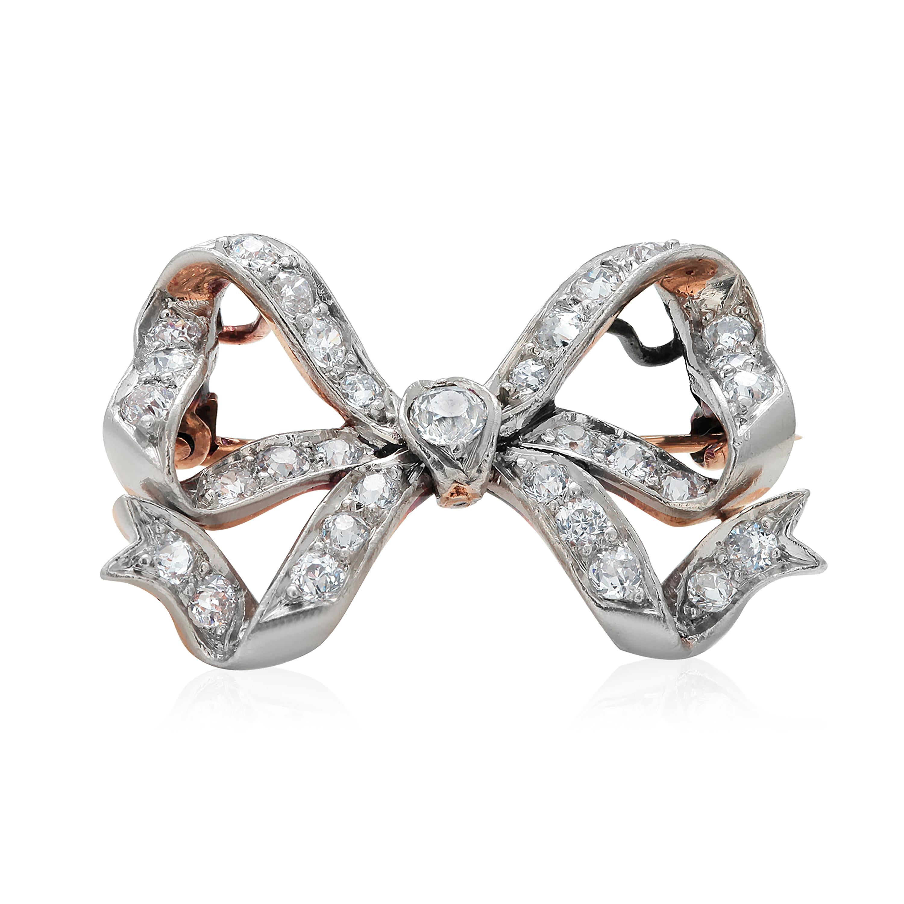 Post-War Vintage Classic Set Old Mine Diamonds Bow Brooch in Platinum and Gold 