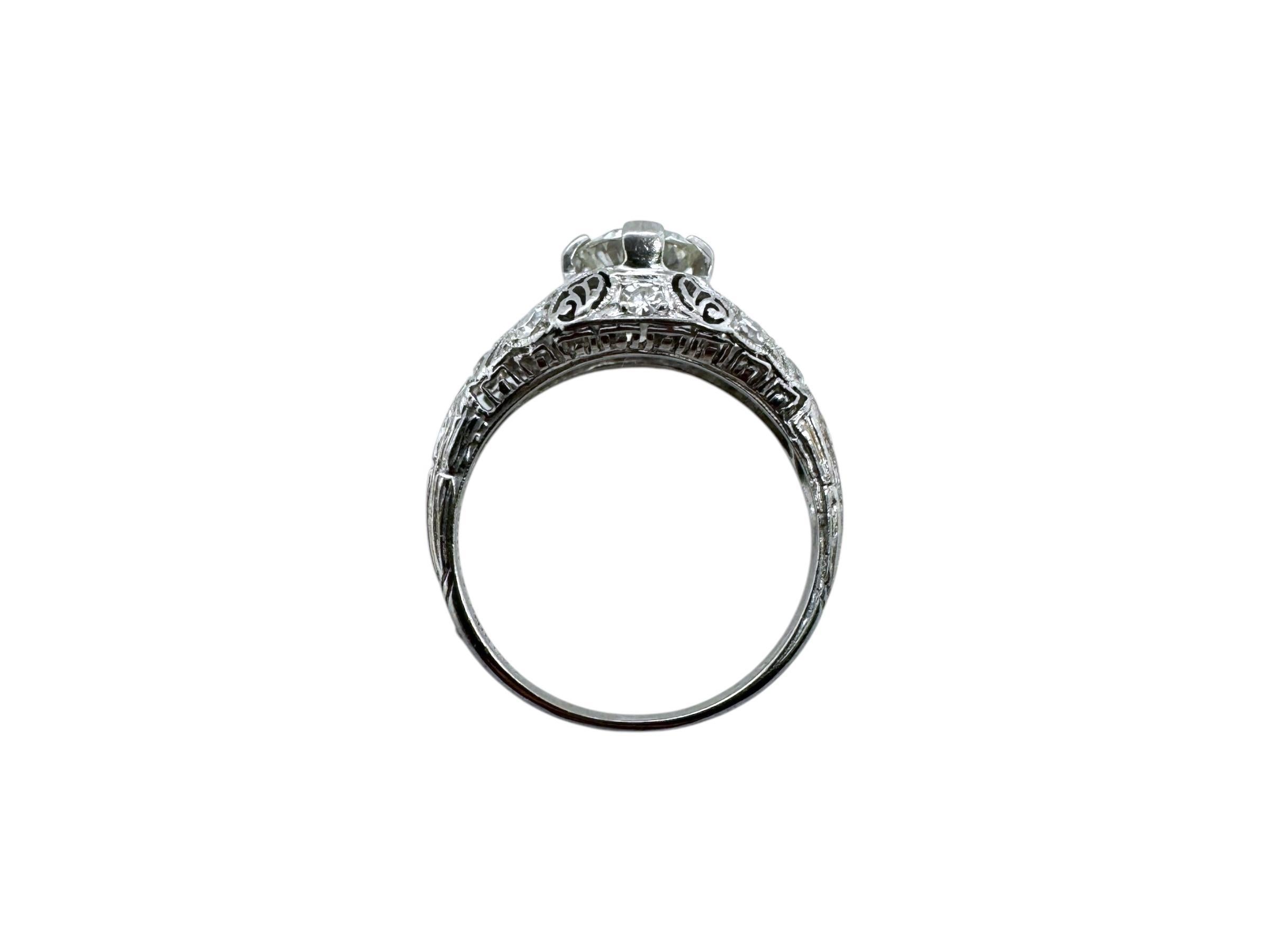 Anillo vintage de platino Art Déco con diamantes talla europea antigua de 0,66 quilates en venta 4