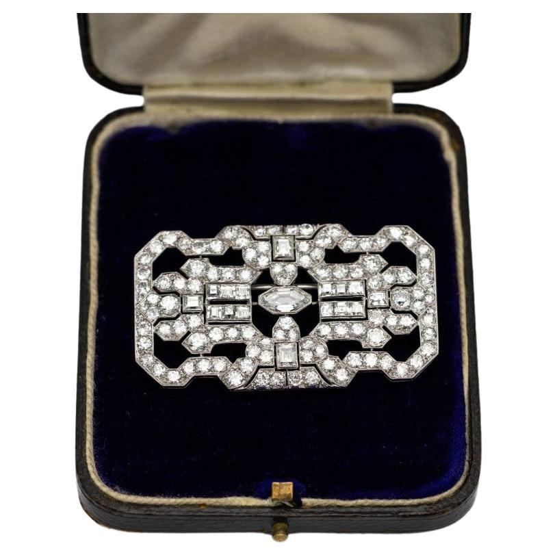 Vintage Platinum Art Deco brooch, France, 1930s.  For Sale