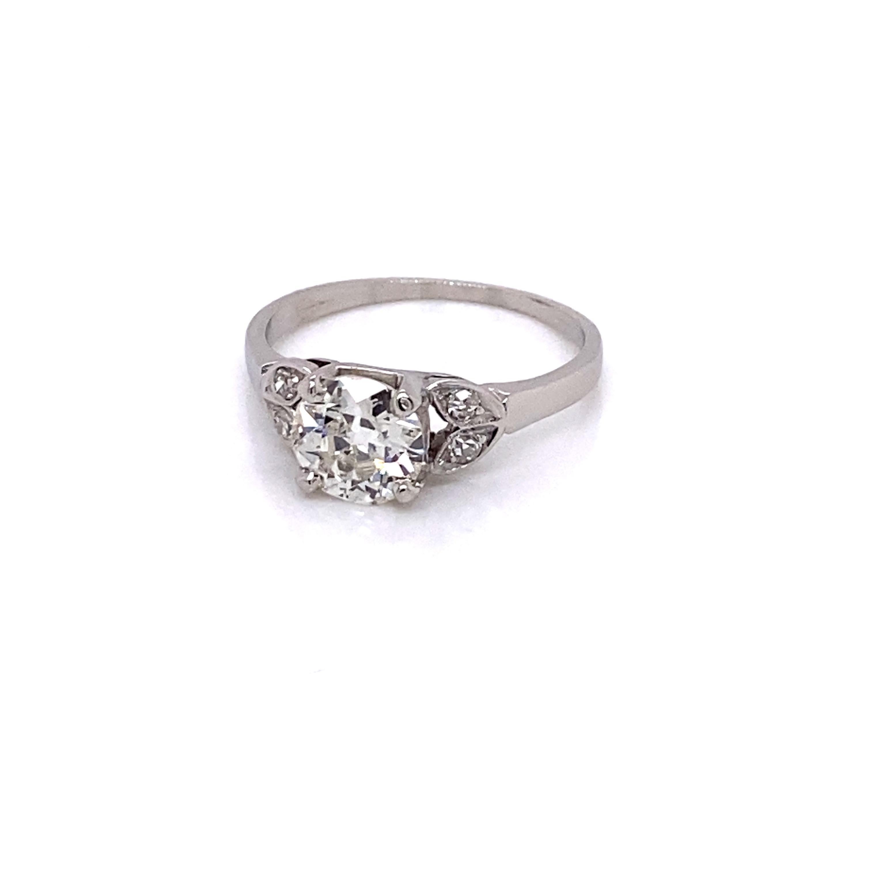 Women's Vintage Platinum Art Deco Diamond Engagement Ring 1.01 Carat with Diamond Leafs For Sale