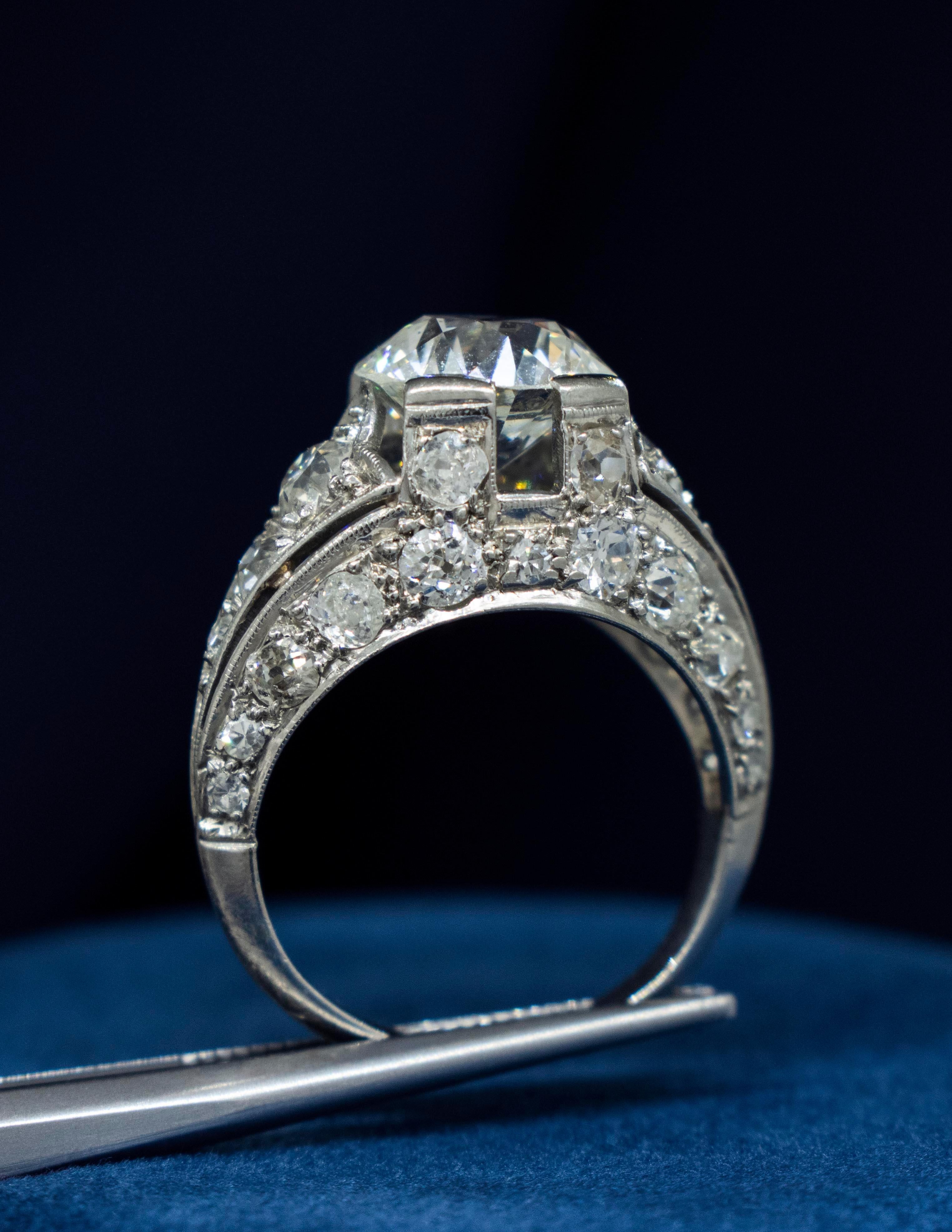Round Cut Vintage Platinum Art Deco Diamond Ring with 2.50 carats European Cut Diamond For Sale