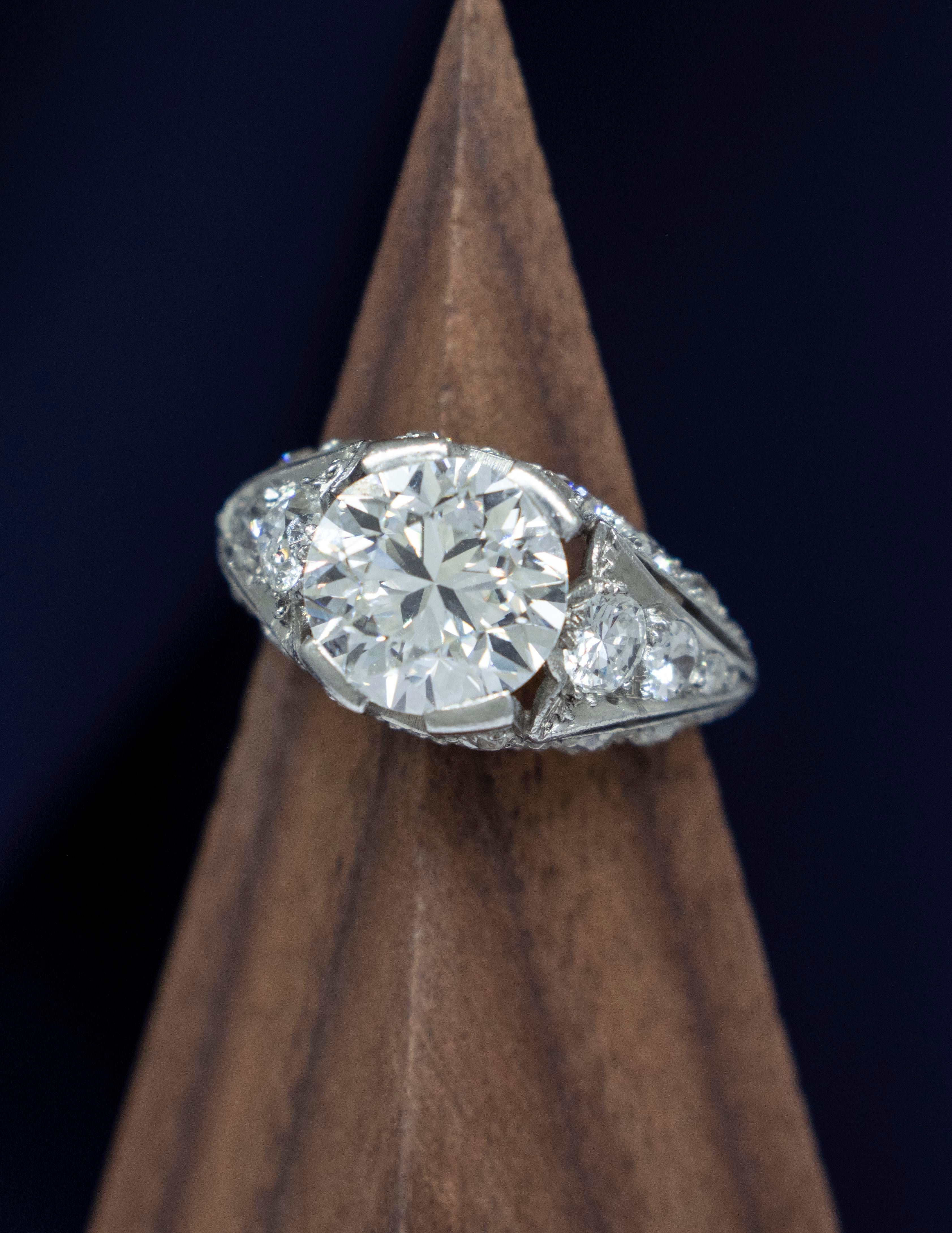Vintage Platinum Art Deco Diamond Ring with 2.50 carats European Cut Diamond For Sale 1