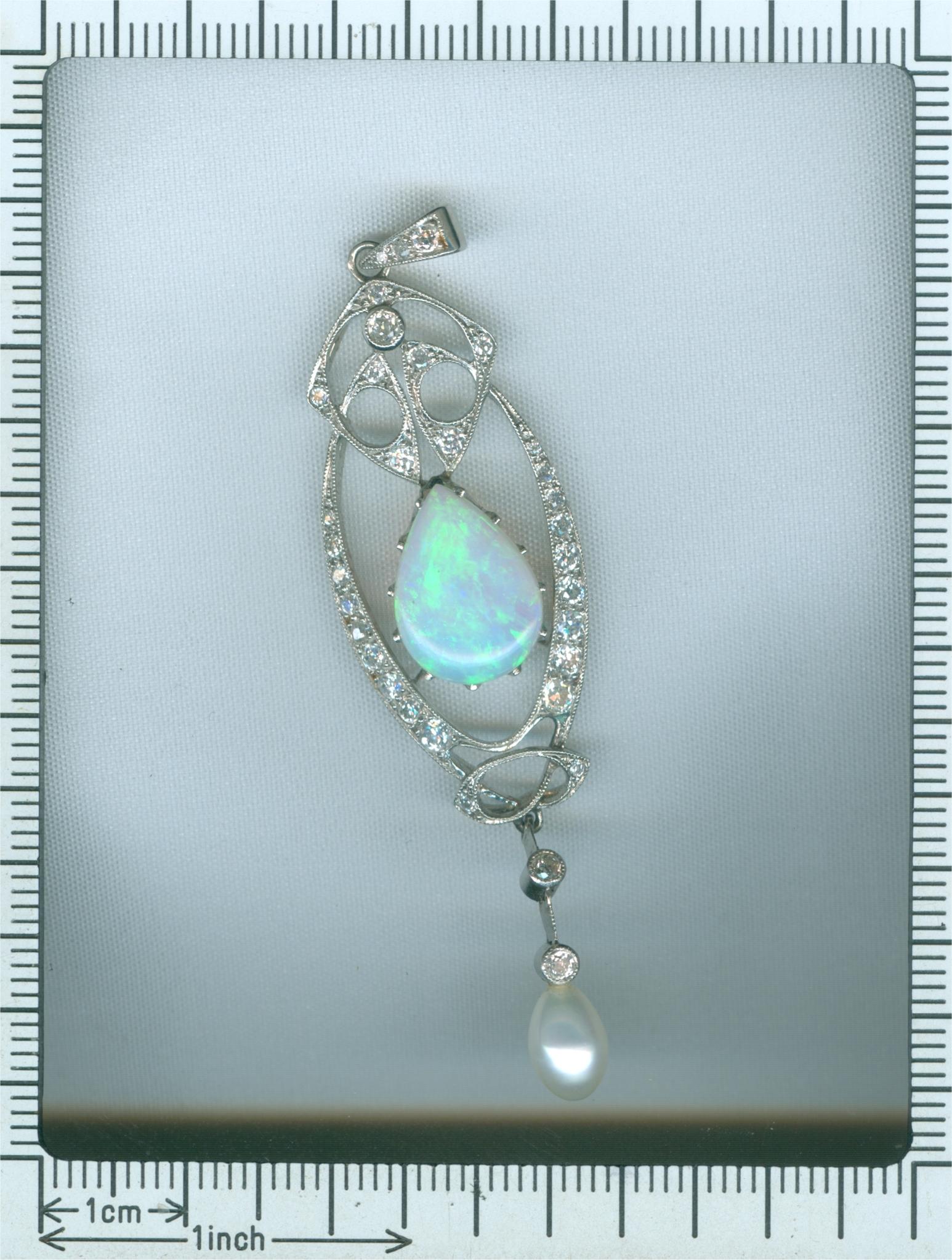 Vintage Platinum Art Nouveau Pendant with Diamonds and Large Opal, 1910s For Sale 4