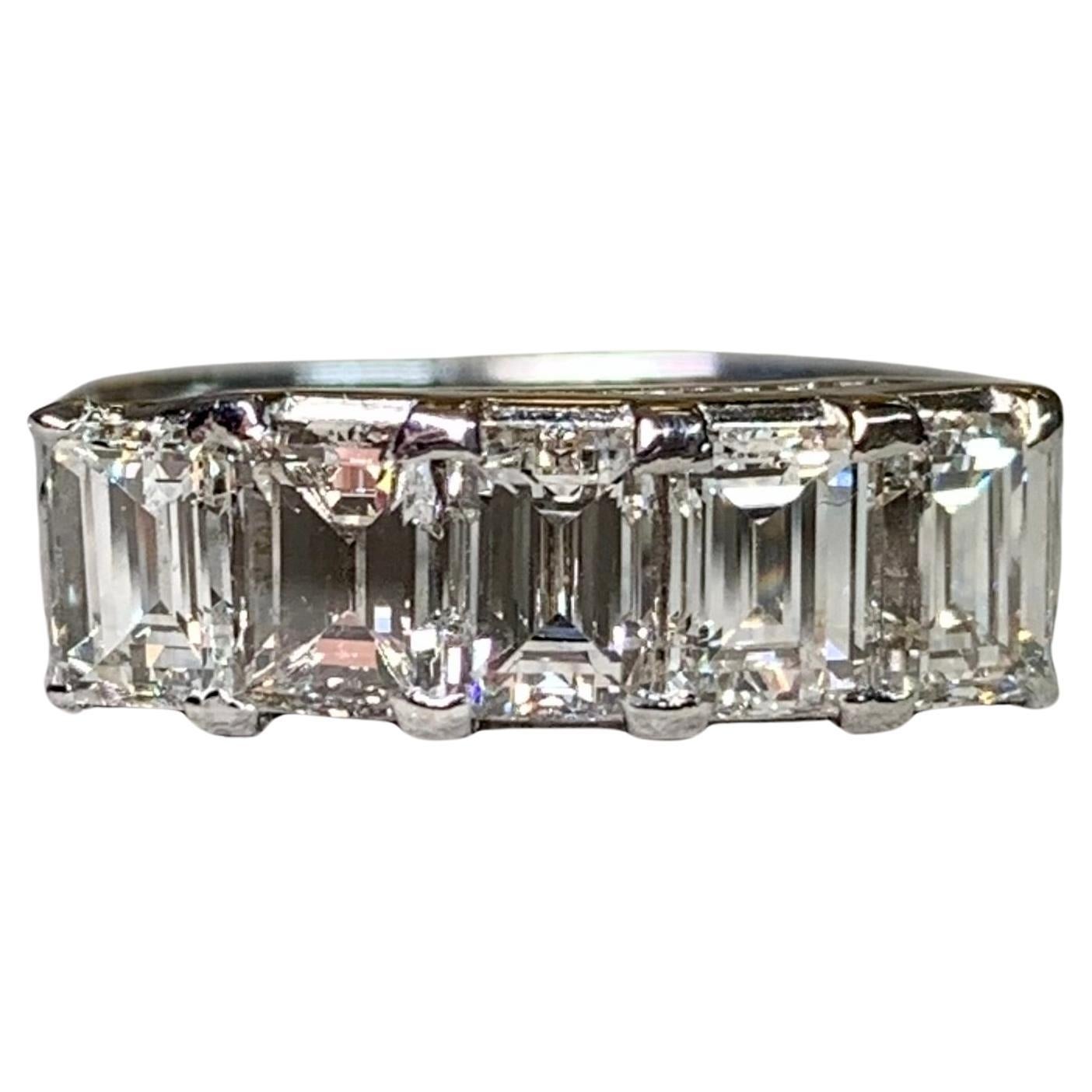 Anello vintage in platino con diamante a baguette e 5 pietre traforate 2ctw G Vs in vendita