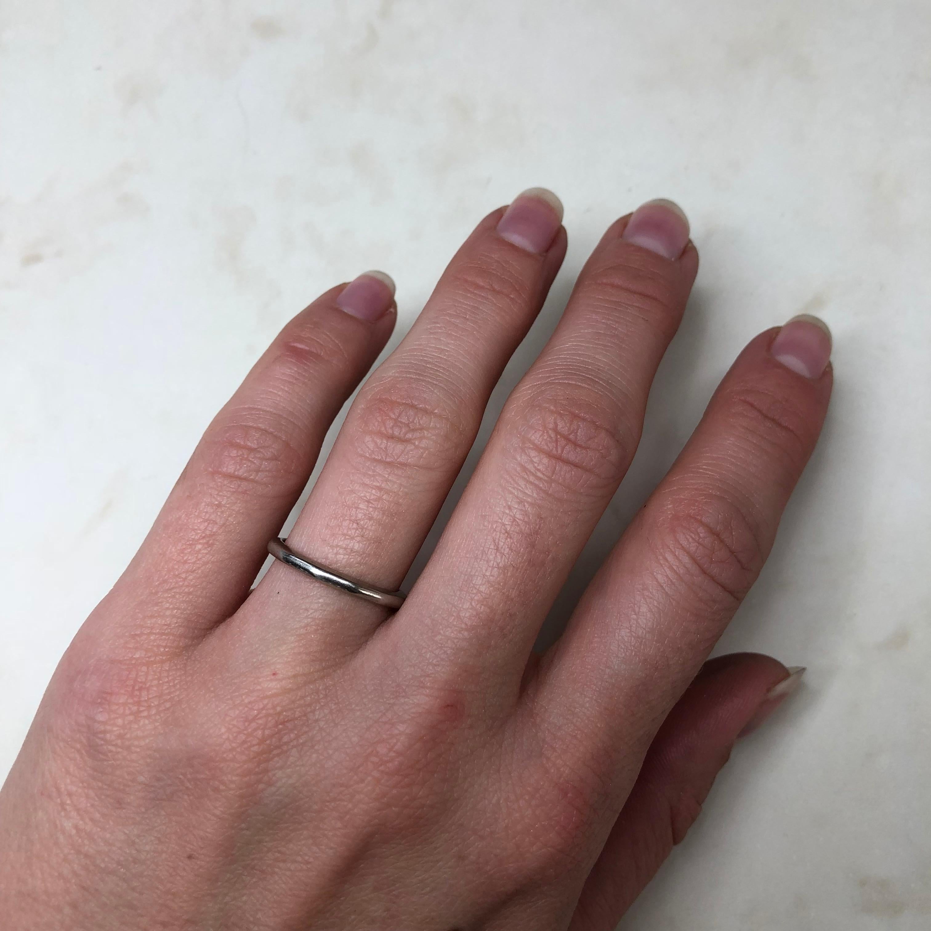 Vintage Platinum Band In Good Condition For Sale In Chipping Campden, GB