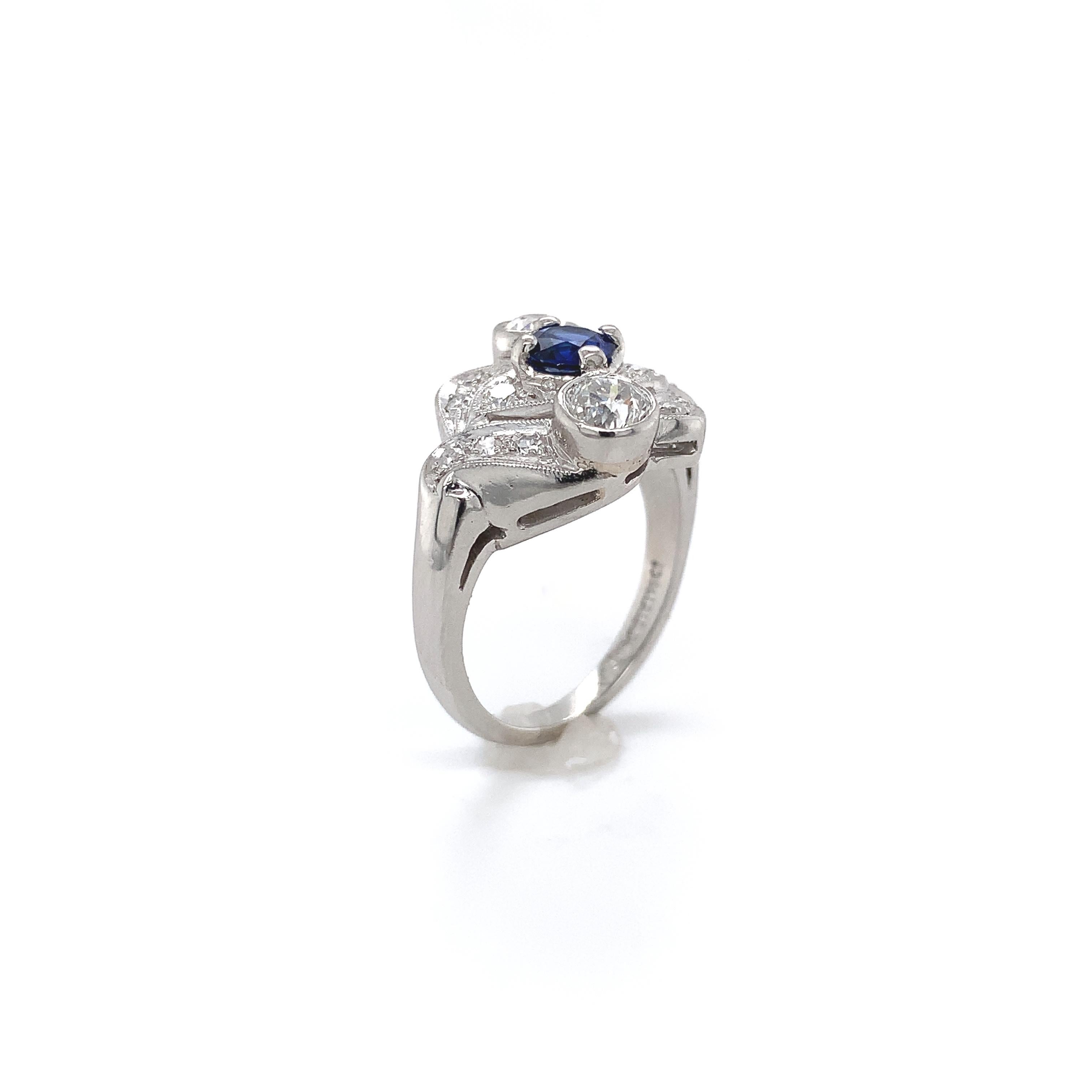 Vintage Platinum Blue Sapphire and Diamond Ring In Good Condition For Sale In Big Bend, WI