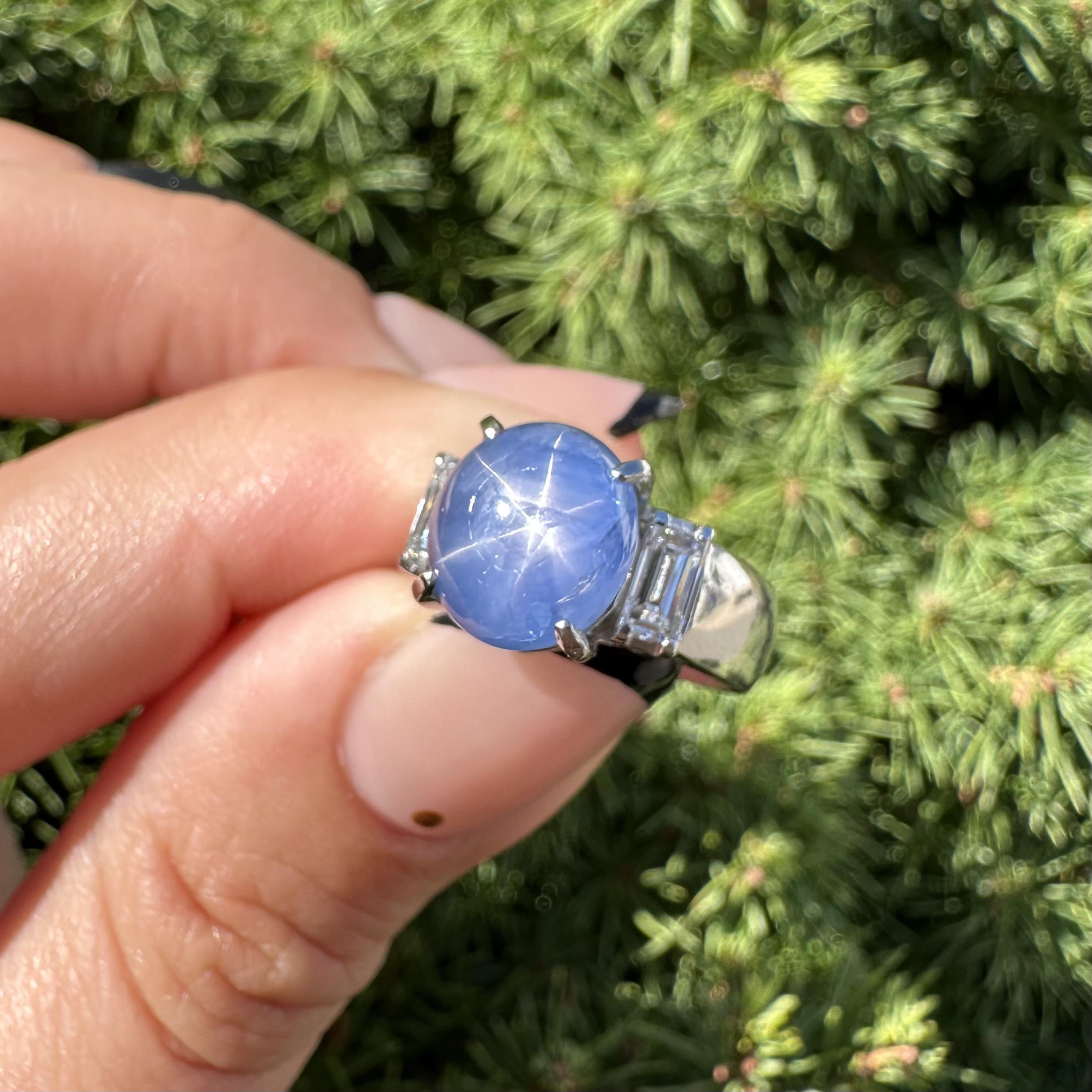 Vintage Platin Blauer Stern Saphir mit Baguette Diamant Akzente Eleganter Ring im Angebot 6