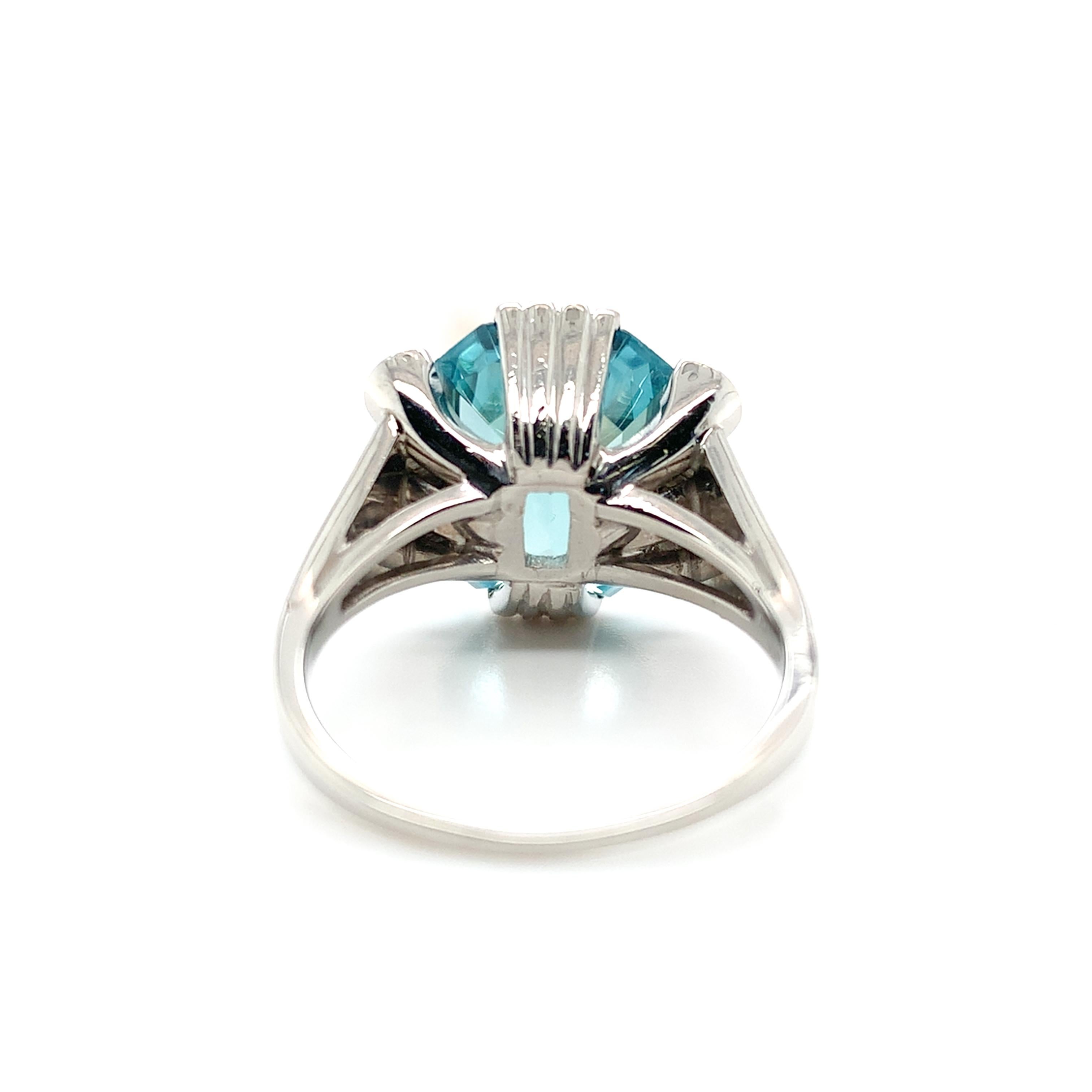 Women's Vintage Platinum Blue Zircon and Diamond Ring size 6.5