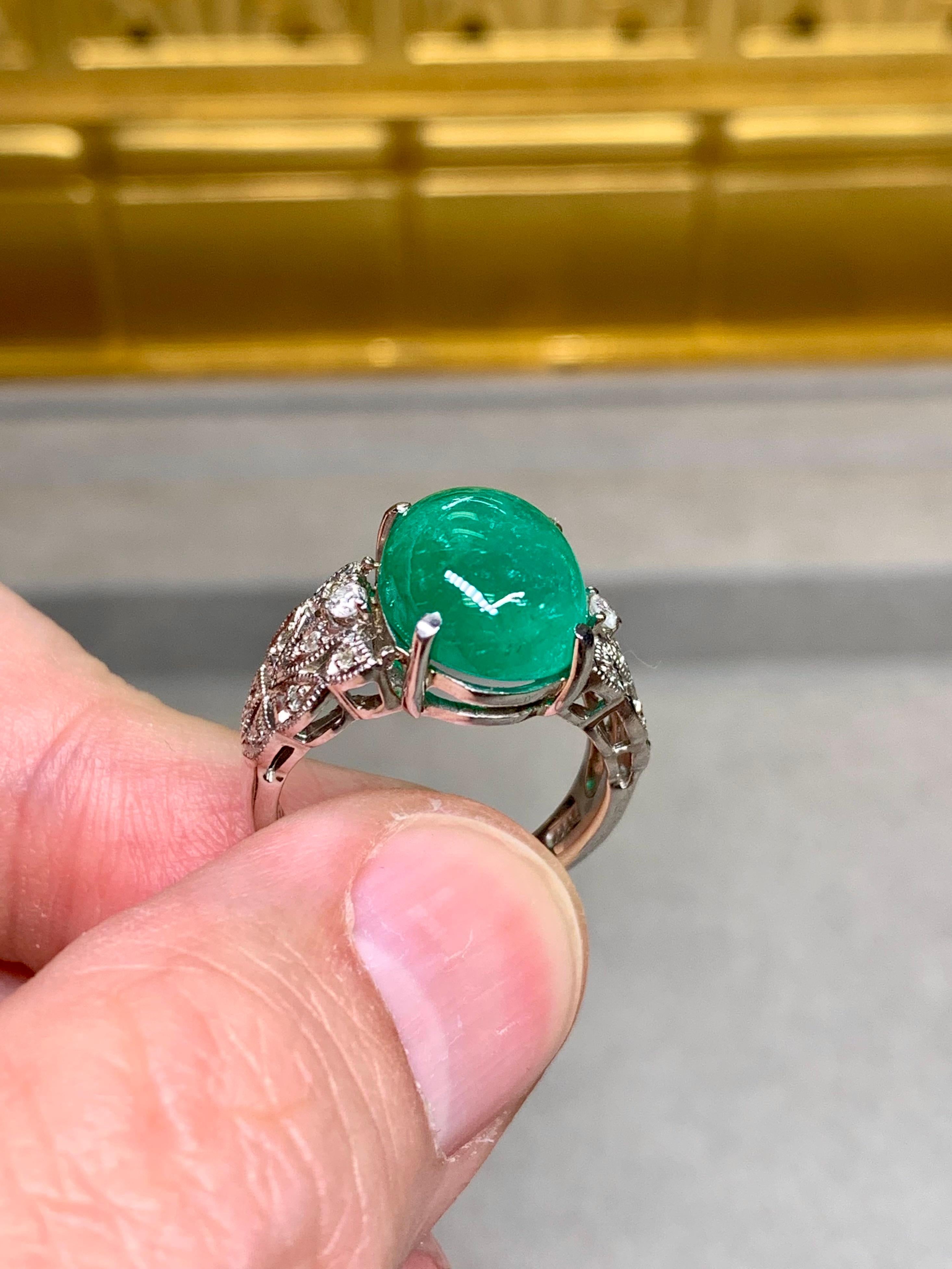 Women's or Men's Vintage Platinum Cabochon Colombian Emerald Filigree Diamond Ring 6.96ctw GIA For Sale