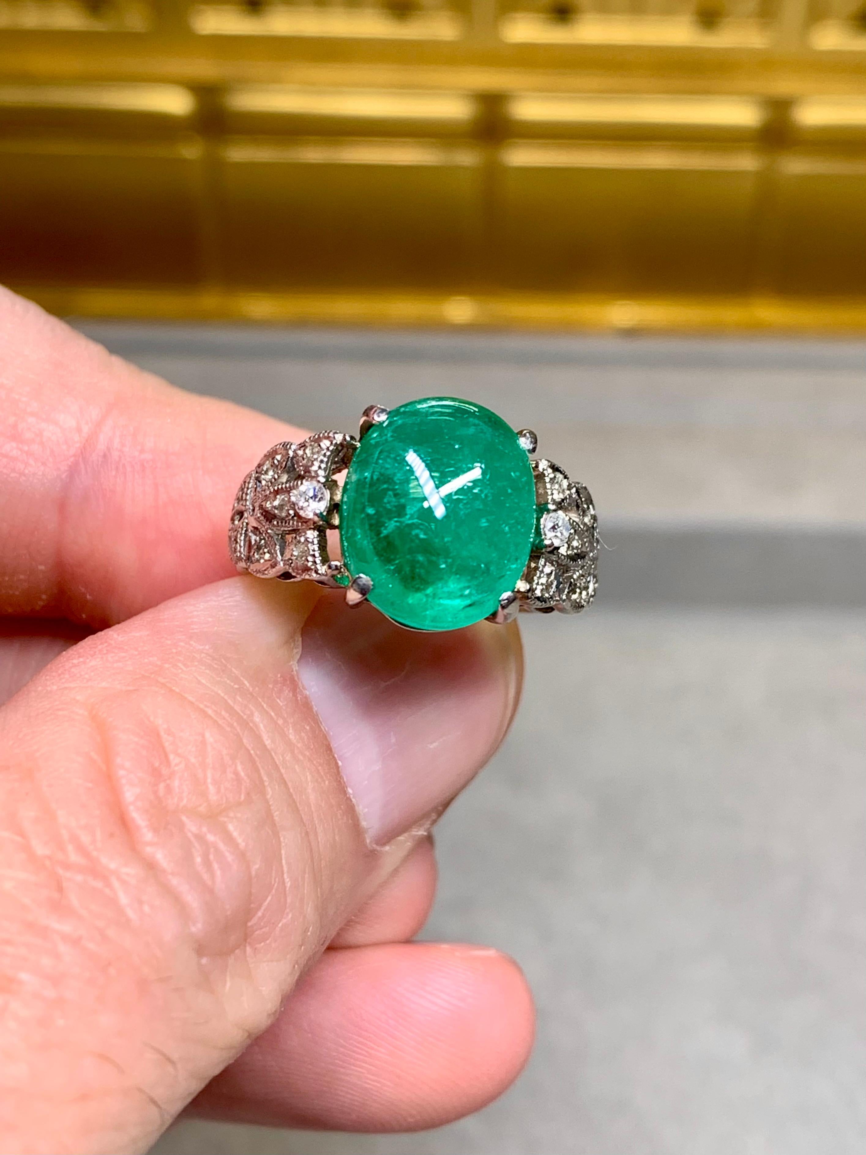 Vintage Platinum Cabochon Colombian Emerald Filigree Diamond Ring 6.96ctw GIA For Sale 1