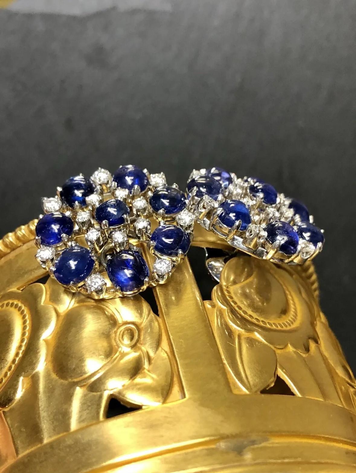 Women's or Men's Vintage Platinum Cabochon Sapphire Round Diamond Huggie Earrings 17.80cttw  For Sale