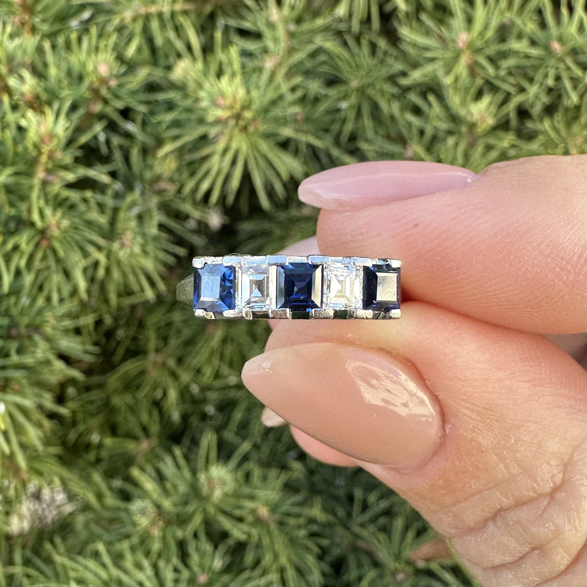 Anello vintage in platino Carrs con diamanti e zaffiri a fascia alta misura 4,5 in vendita 9