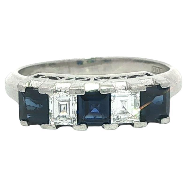 Anello vintage in platino Carrs con diamanti e zaffiri a fascia alta misura 4,5 in vendita