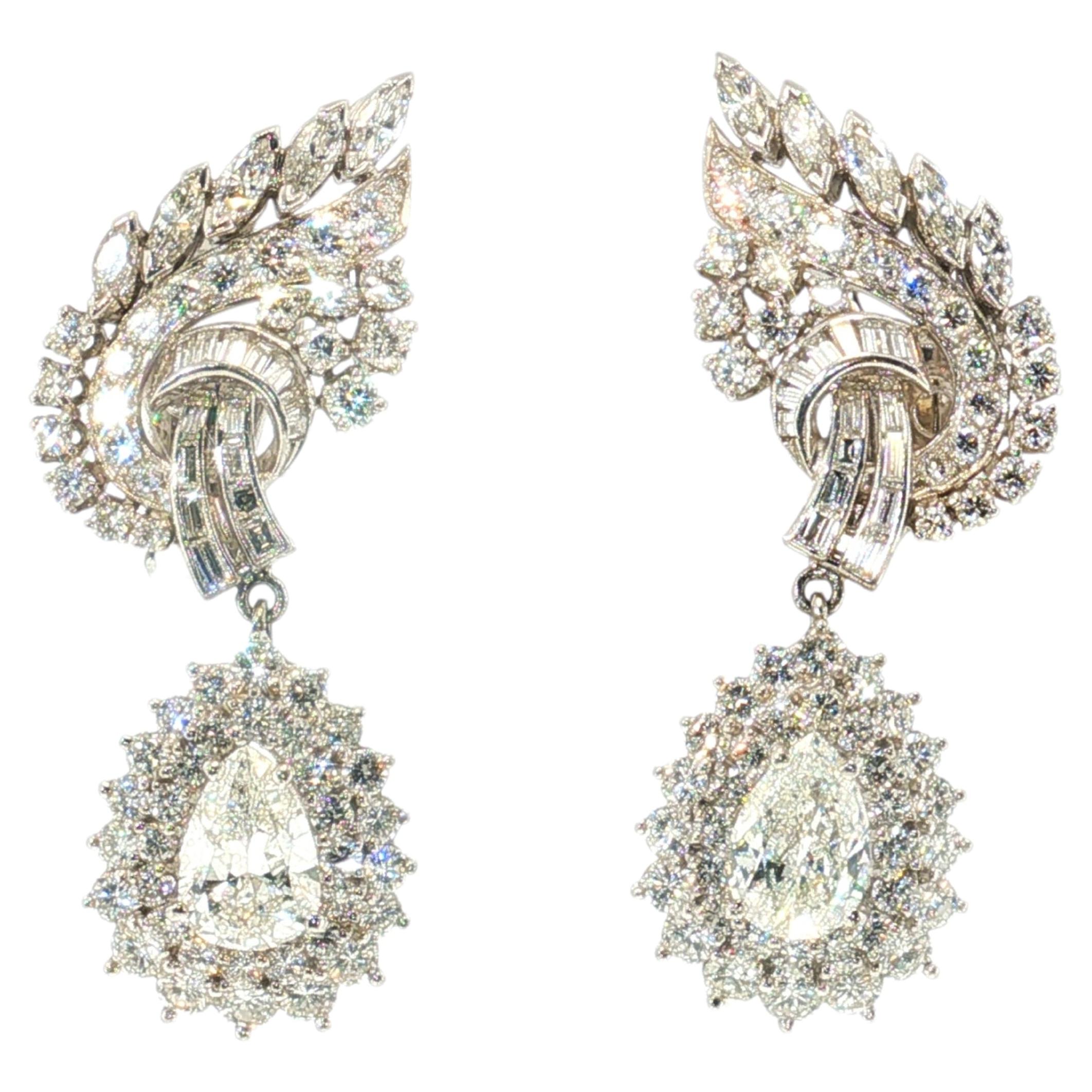 Vintage Platinum Clip-On Dangling Earrings with 8.79 Carat Mixed Diamonds GIA For Sale