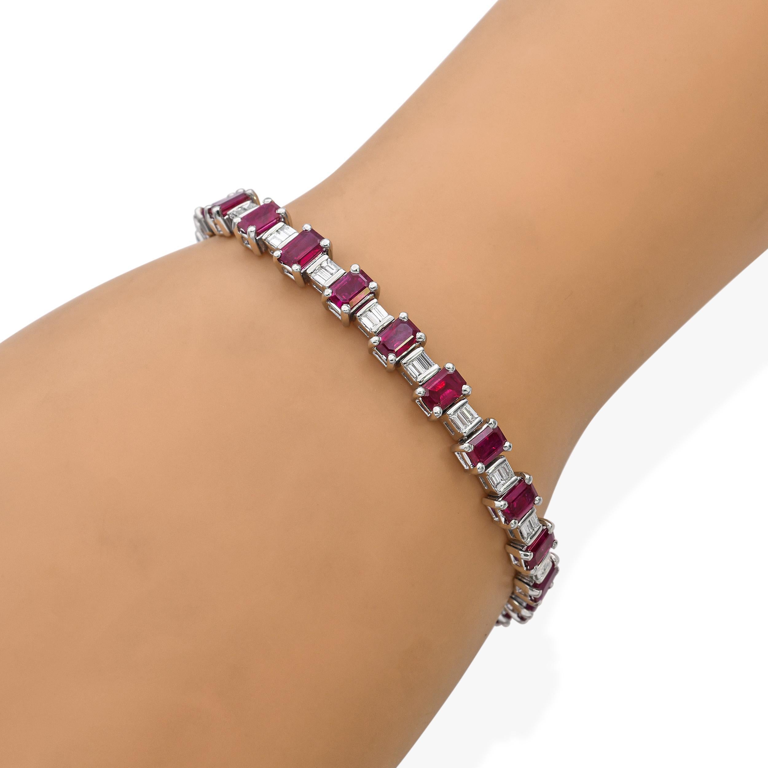 Pulsera de Tenis Vintage de Platino con Diamantes y Rubíes Alternados Corte mixto en venta