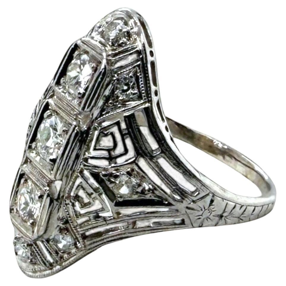 Anillo de cóctel vintage de platino y diamantes