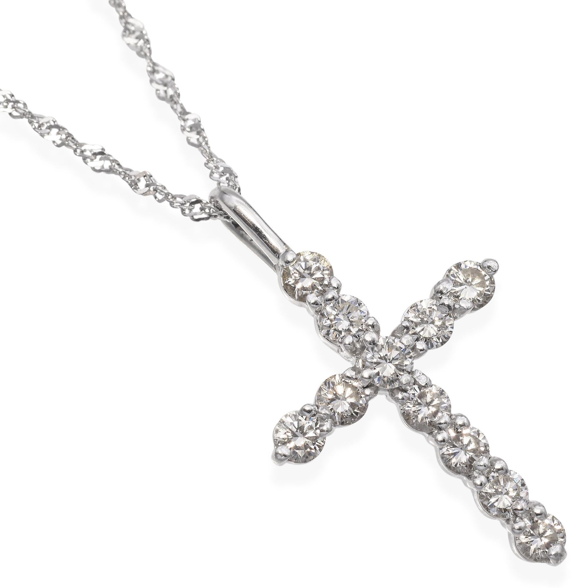 Round Cut Vintage Platinum Diamond Cross Pendant Necklace For Sale