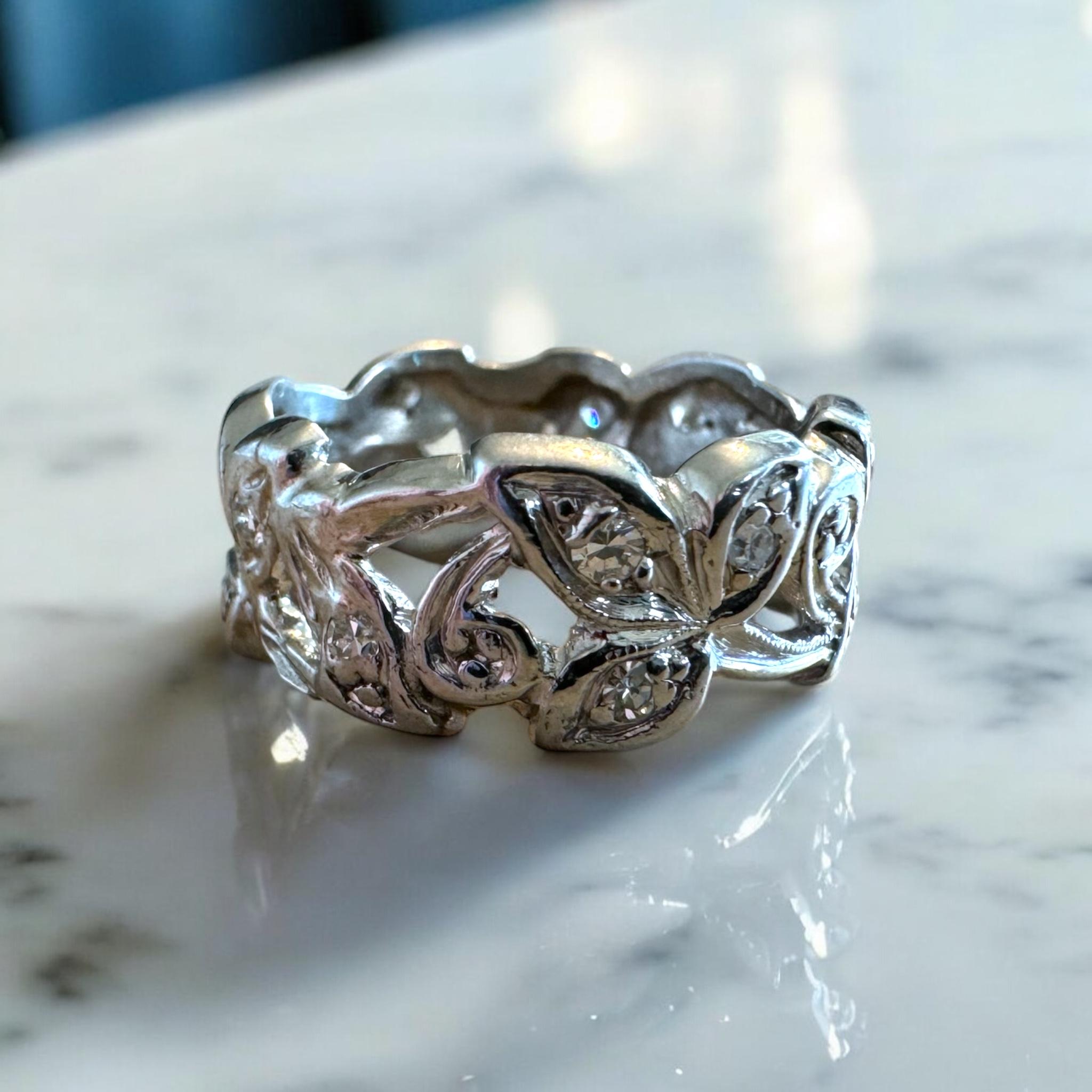 Vintage Platin-Diamant-Eternity-Ring im floralen Stil aus Platin Größe 4,5 im Angebot 4