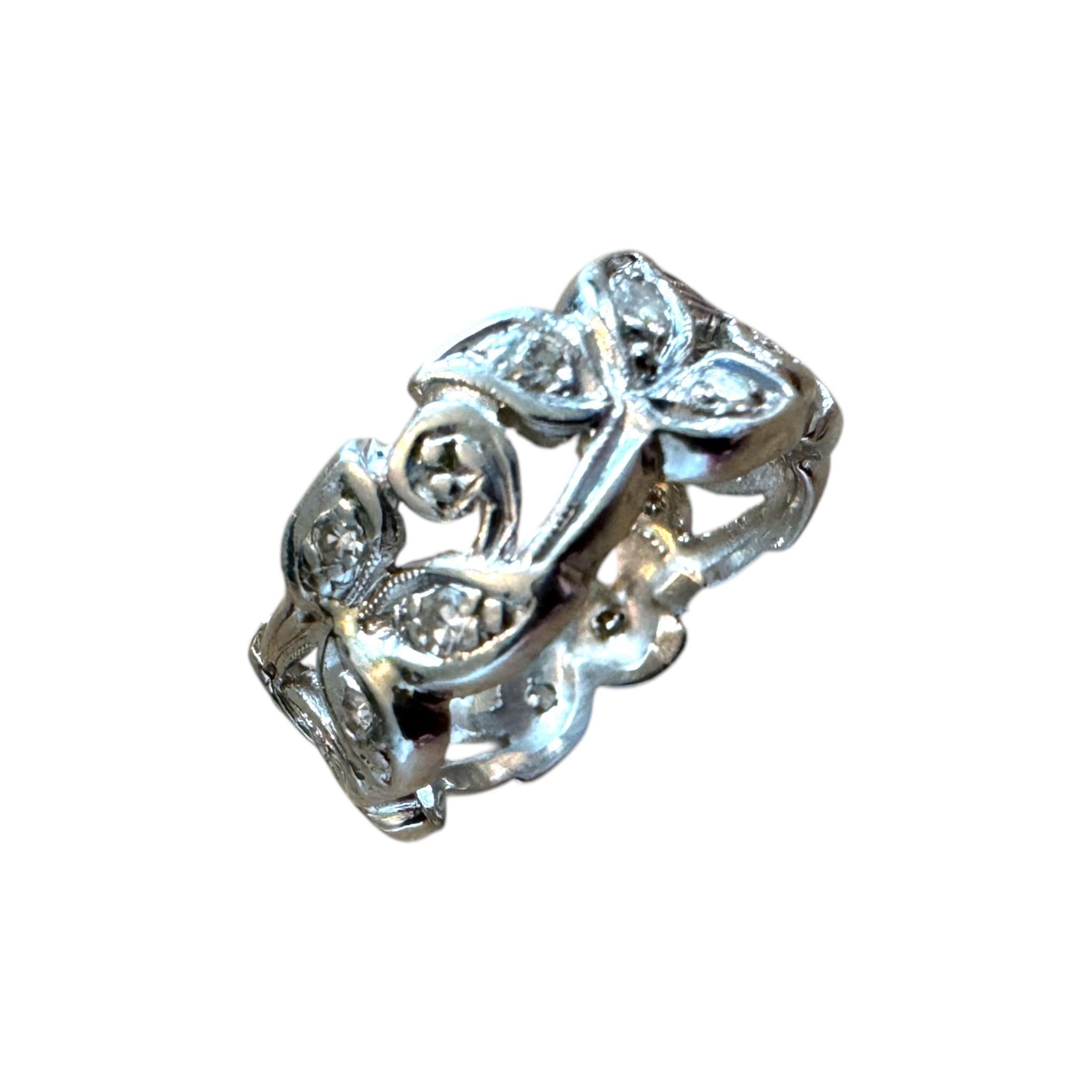 Vintage Platin-Diamant-Eternity-Ring im floralen Stil aus Platin Größe 4,5 im Angebot 2