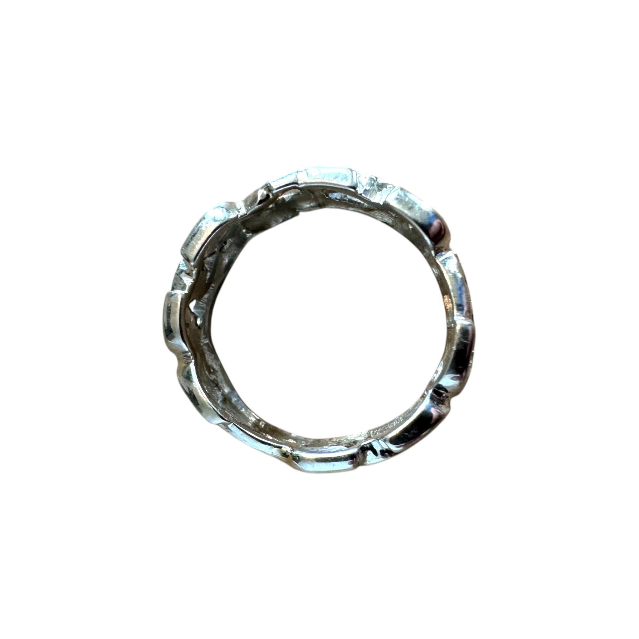 Vintage Platin-Diamant-Eternity-Ring im floralen Stil aus Platin Größe 4,5 im Angebot 3