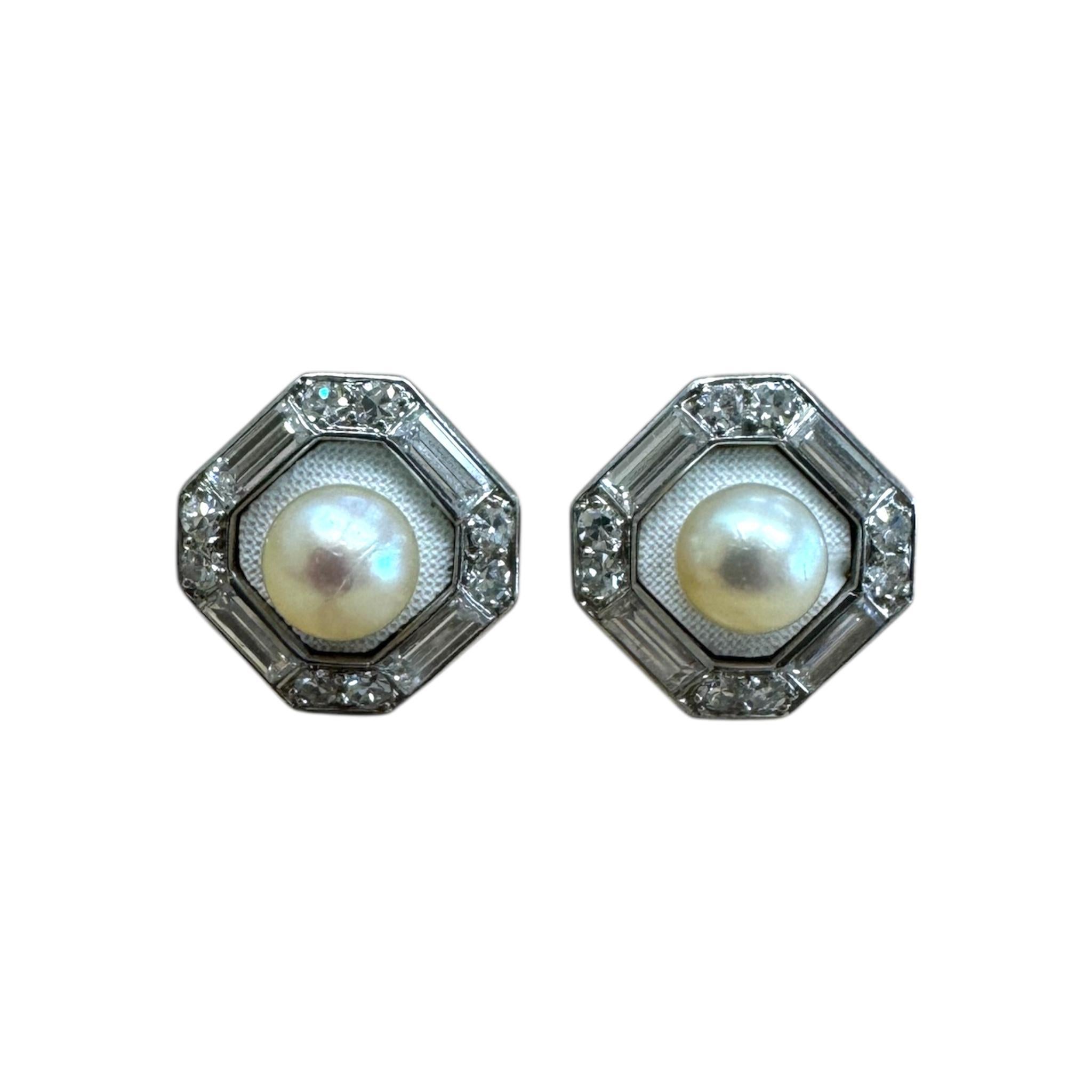 Vintage Platin Diamant & Perle Emaille Ohrstecker im Zustand „Hervorragend“ im Angebot in Montgomery, AL