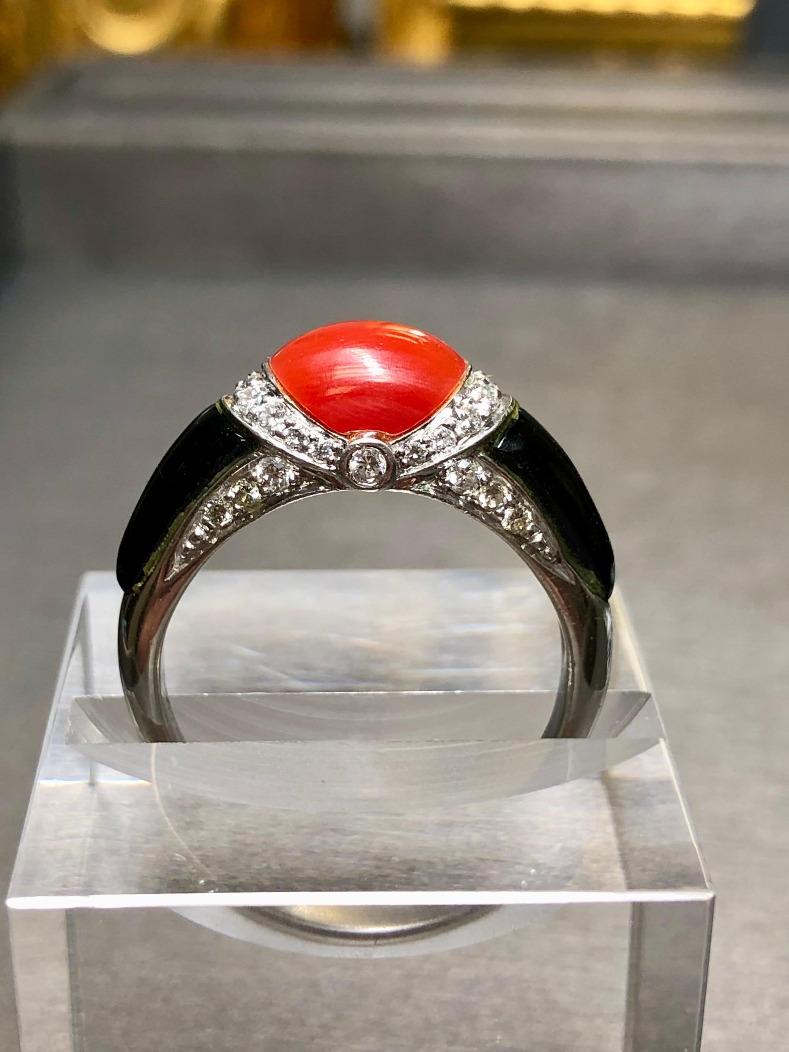 Vintage Platino Diamante Coral Rojo Cabujón Onyx Tallado Anillo G Vs Sz 9 Art Decó en venta