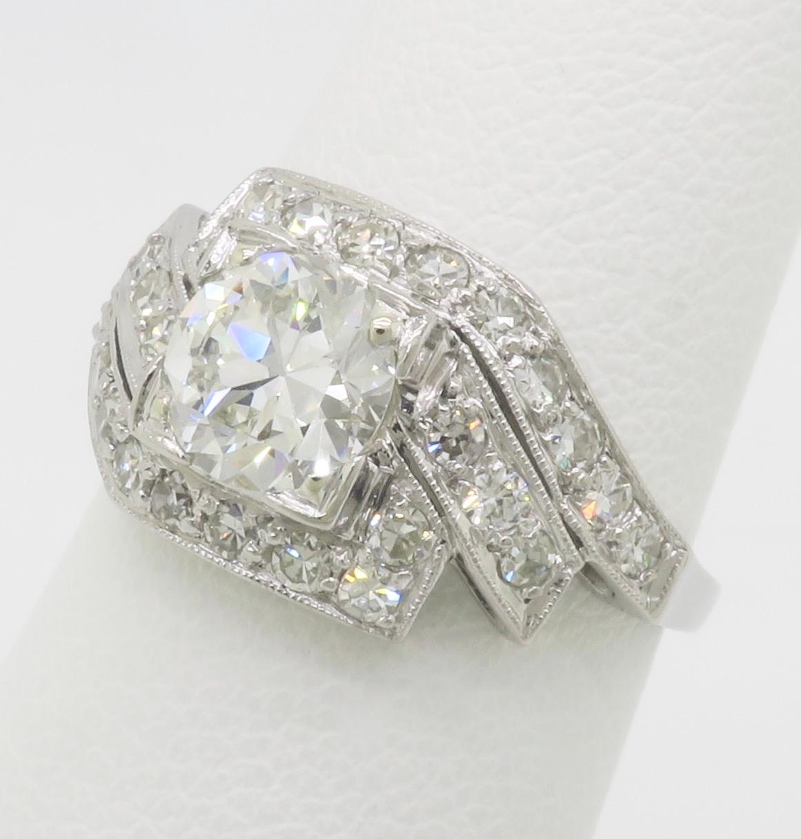 Bague vintage en platine avec 1,65 pce de diamants extraits de la terre Excellent état - En vente à Webster, NY