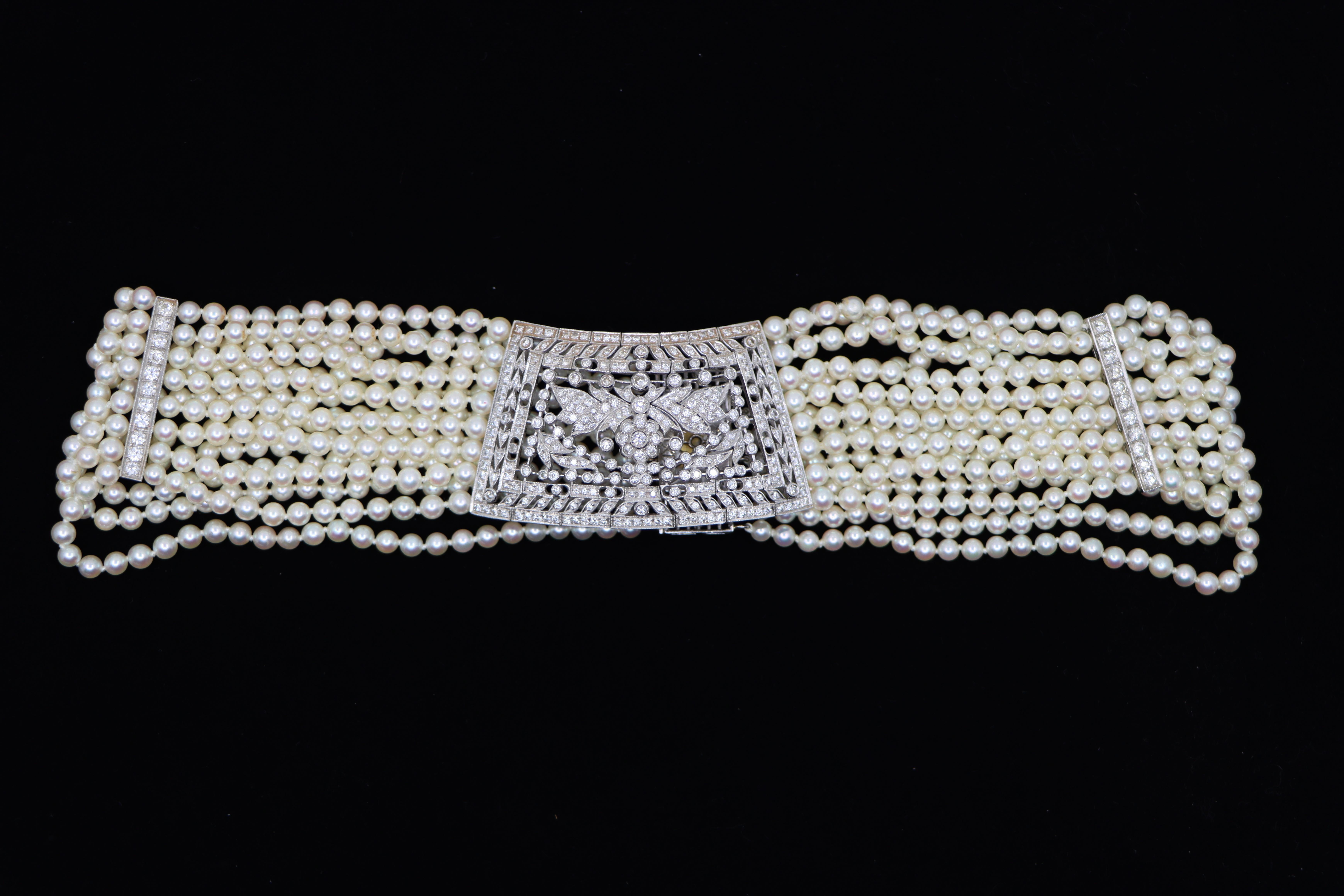 Vintage By, collana di platino con diamanti e perle a più livelli In condizioni buone in vendita a Flushing, NY