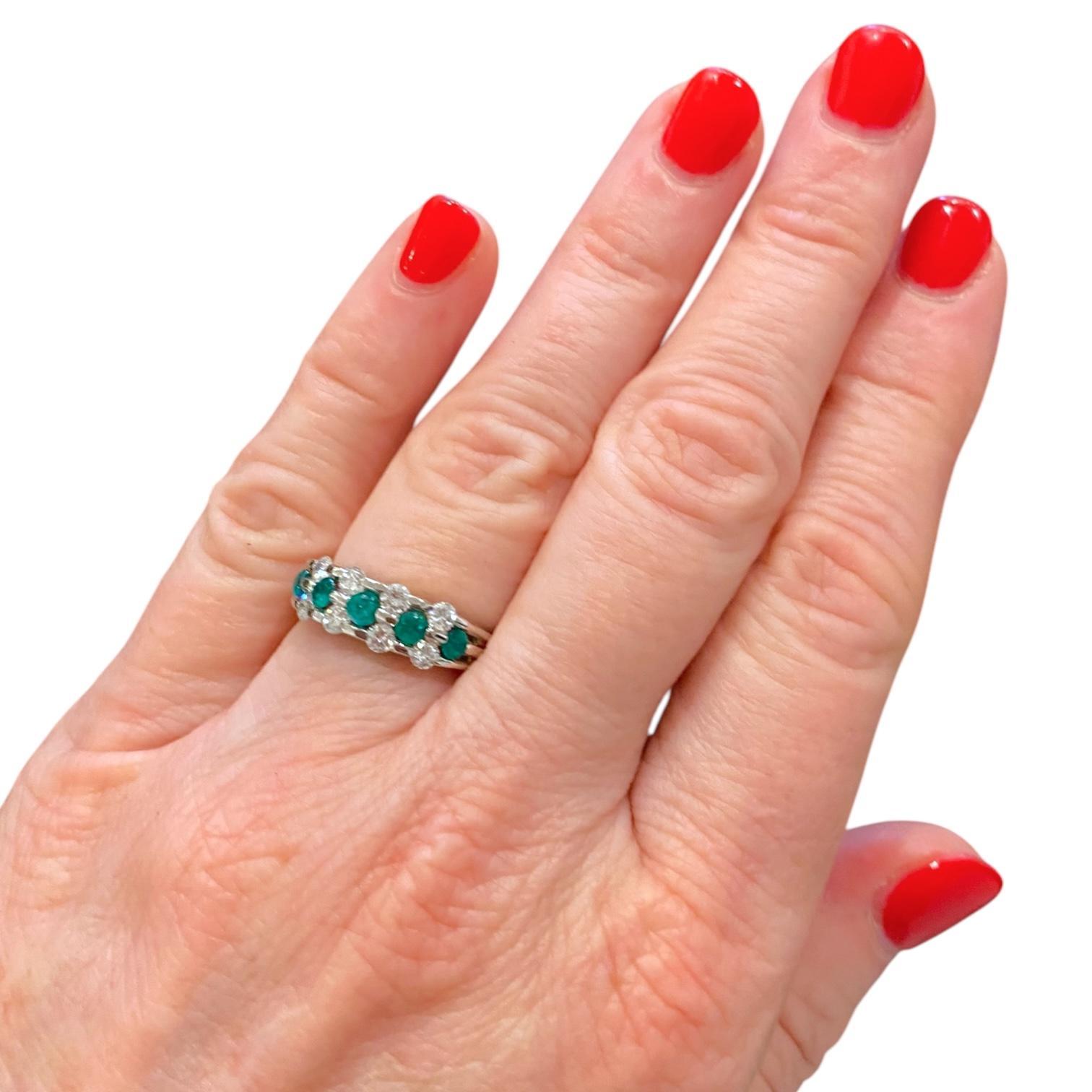 Platin-Ring mit Smaragd und Diamant im Angebot 5