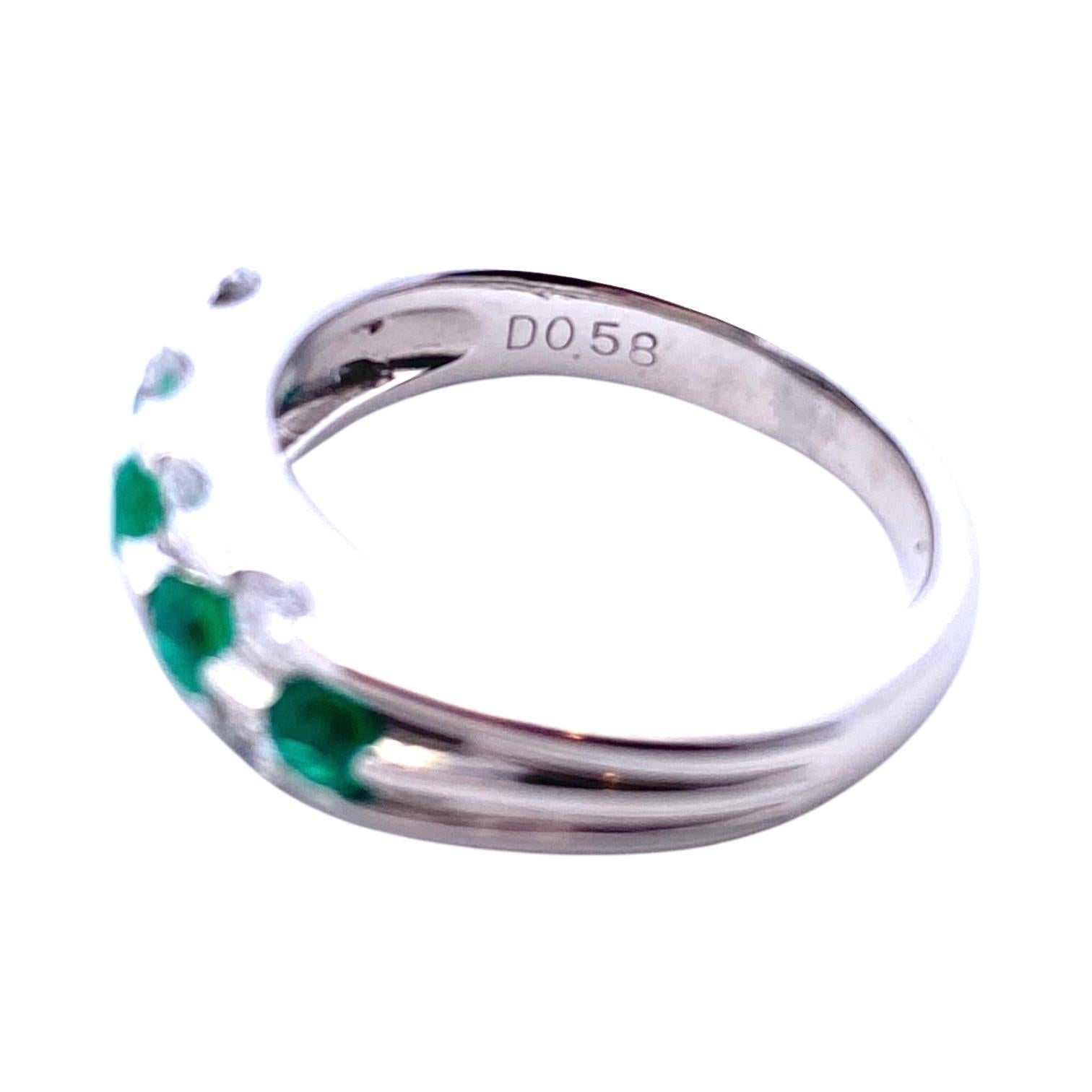 Platin-Ring mit Smaragd und Diamant im Angebot 3