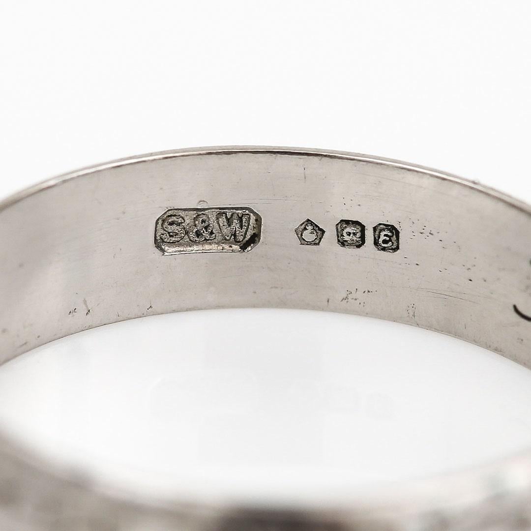 Vintage Platinum Engraved Wedding Band by Slade & Wolfe, Circa 1979 In Good Condition In Lancashire, Oldham