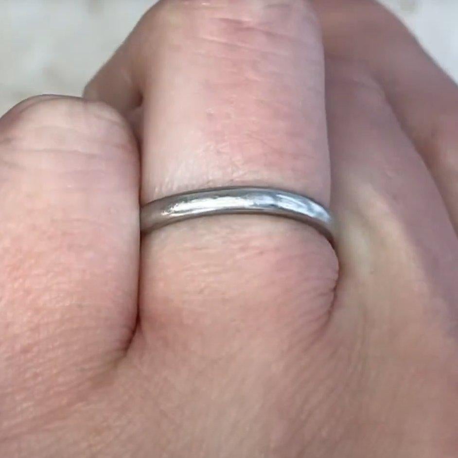 Bague d'éternité vintage en platine, Circa 1960 Excellent état - En vente à New York, NY