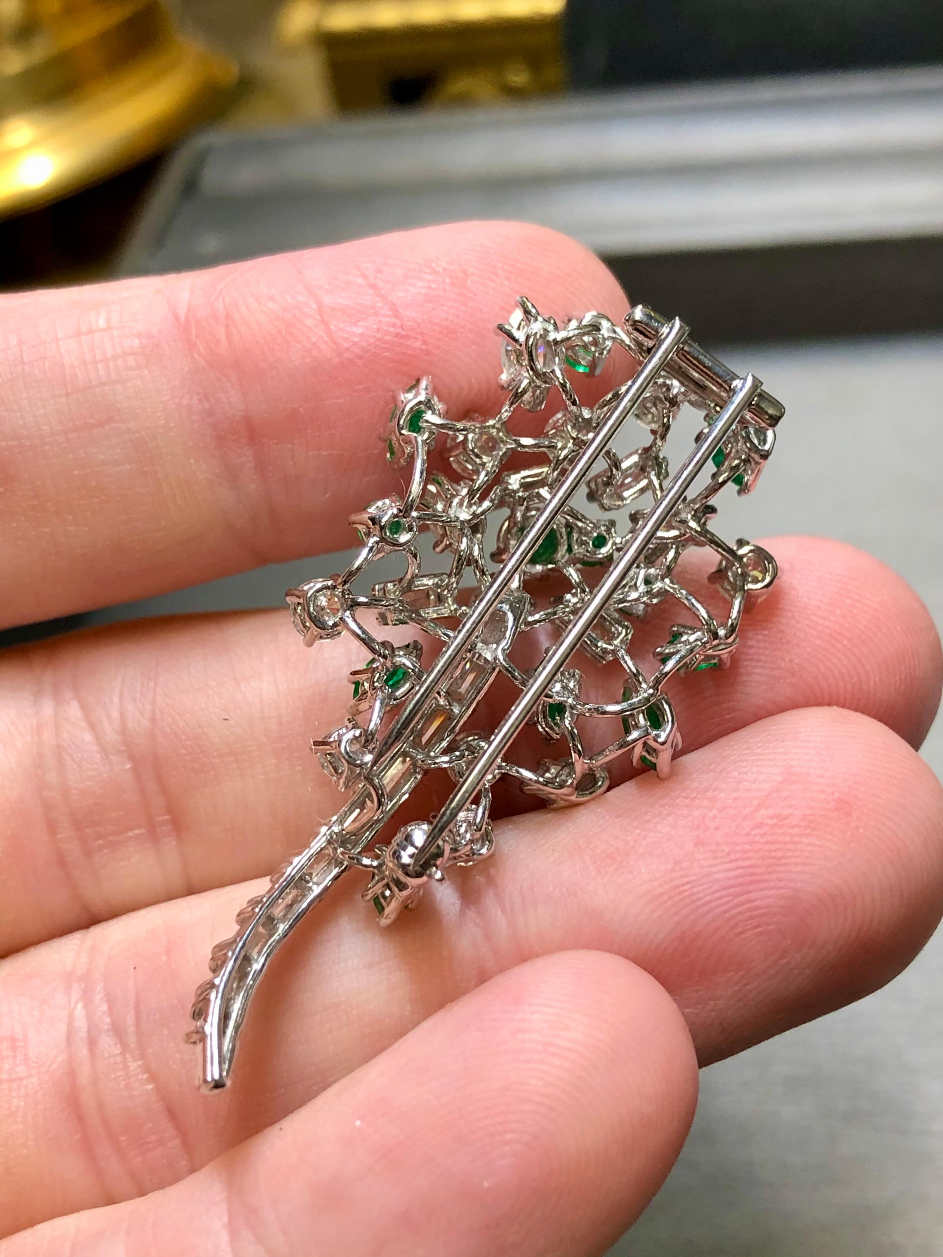 Vintage Platin Fancy Diamant Smaragd Sprühbrosche Pin 5,80cttw G Vs im Angebot 1